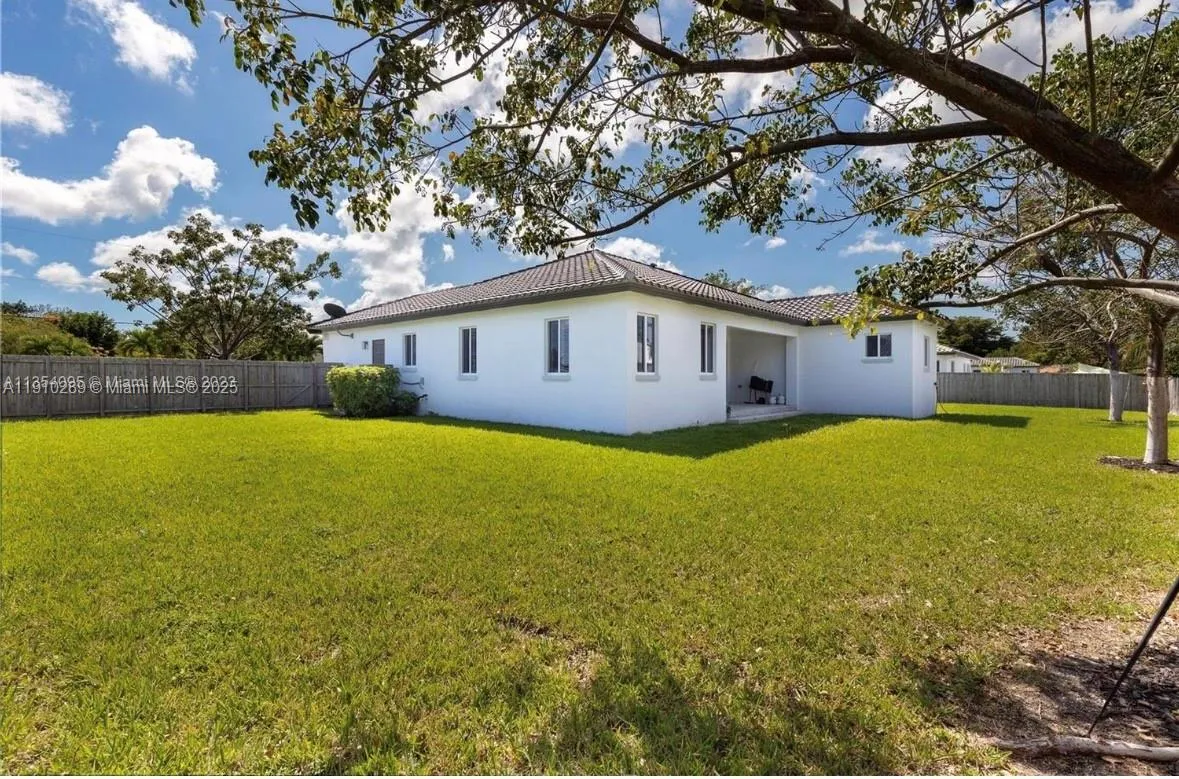 9341 Sw 174th St, Palmetto Bay, Florida 33157, Palmetto Bay, Florida 33157, 4 Bedrooms Bedrooms, ,3 BathroomsBathrooms,Residential,For Sale,9341 Sw 174th St, Palmetto Bay, Florida 33157,A11910289