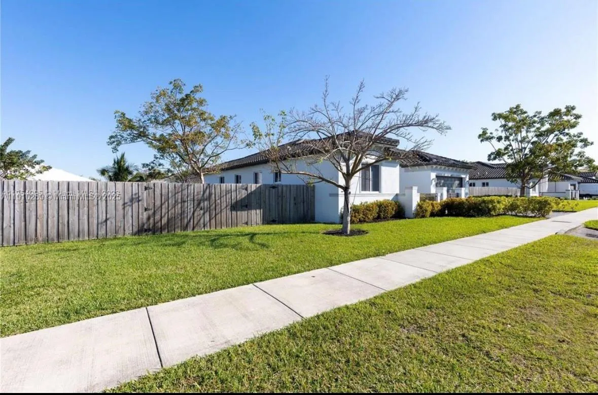 9341 Sw 174th St, Palmetto Bay, Florida 33157, Palmetto Bay, Florida 33157, 4 Bedrooms Bedrooms, ,3 BathroomsBathrooms,Residential,For Sale,9341 Sw 174th St, Palmetto Bay, Florida 33157,A11910289