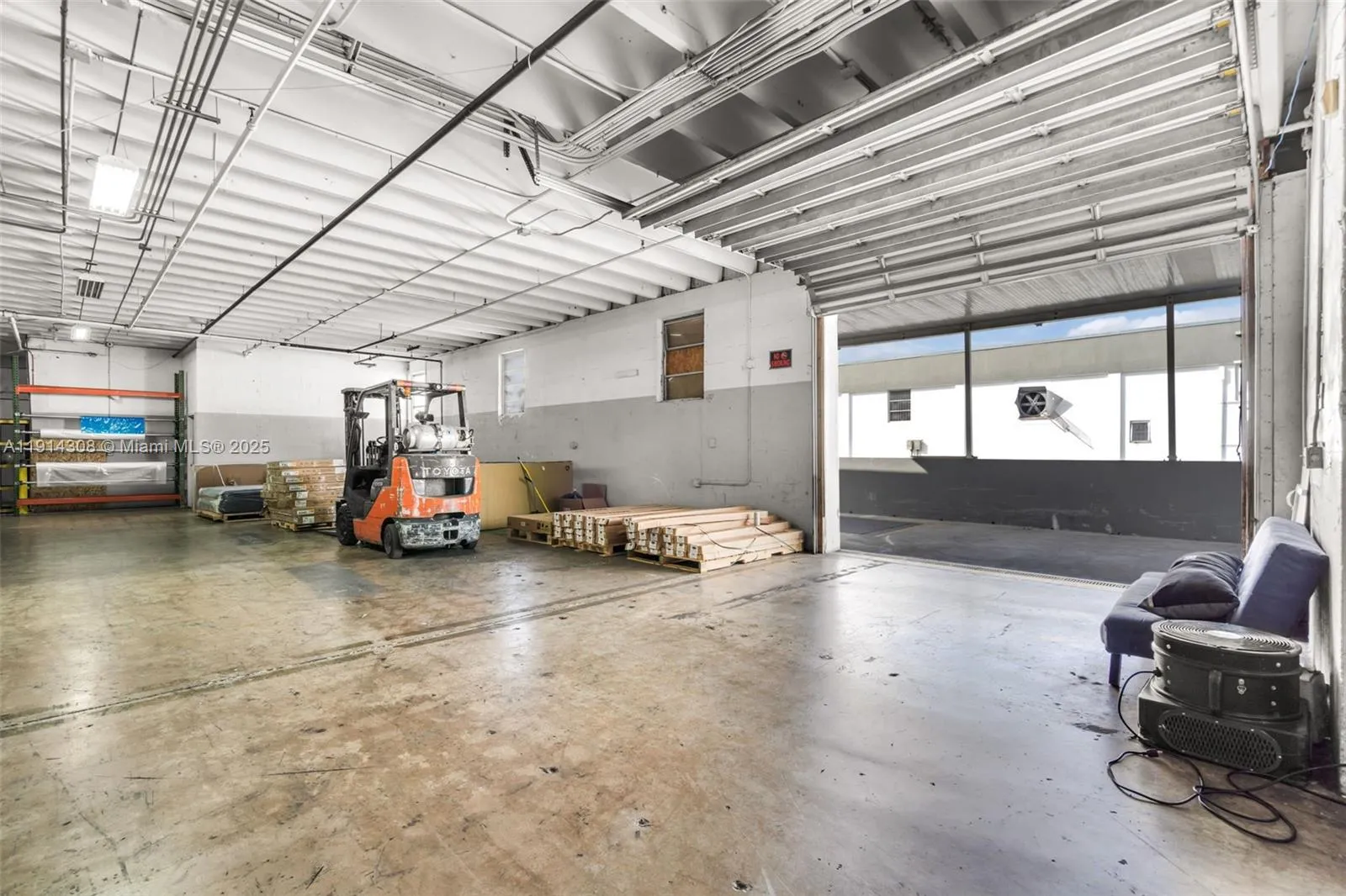 1100 E 41st St, Hialeah, Florida 33013, Hialeah, Florida 33013, ,Commercial Lease,For Rent,1100 E 41st St, Hialeah, Florida 33013,A11914308