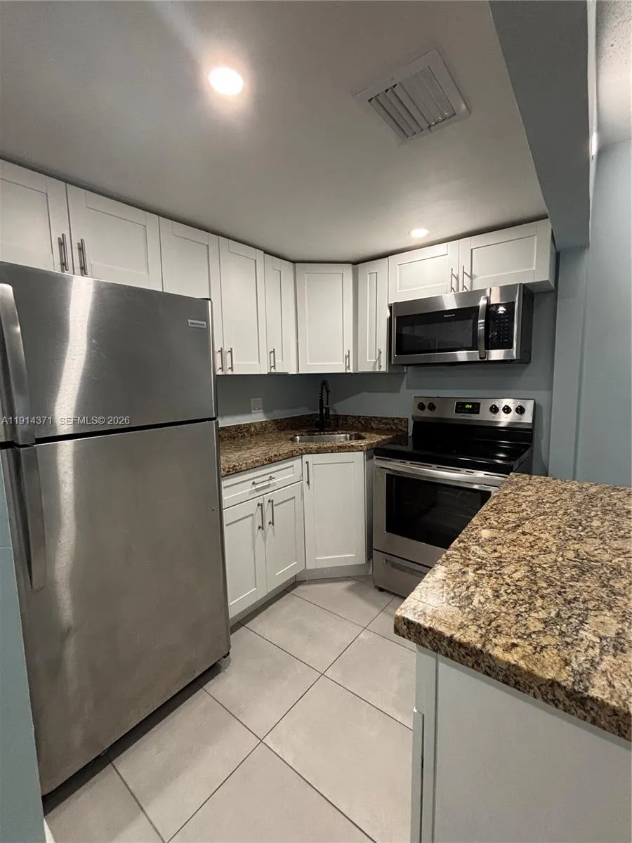 260 S Cypress Rd 103, Pompano Beach, Florida 33060, Pompano Beach, Florida 33060, 1 Bedroom Bedrooms, ,1 BathroomBathrooms,Residential Lease,For Rent,260 S Cypress Rd 103, Pompano Beach, Florida 33060,A11914371