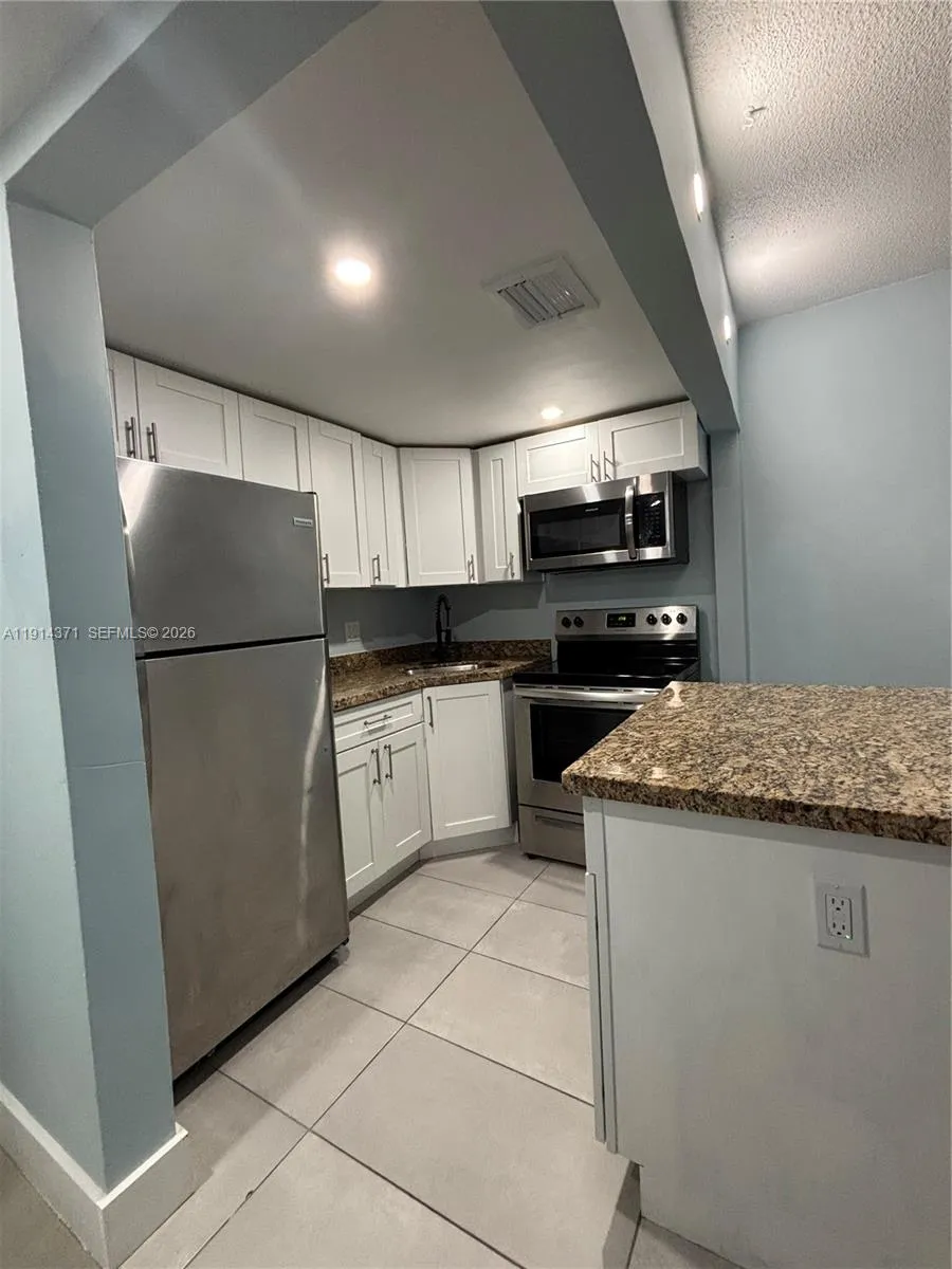 260 S Cypress Rd 103, Pompano Beach, Florida 33060, Pompano Beach, Florida 33060, 1 Bedroom Bedrooms, ,1 BathroomBathrooms,Residential Lease,For Rent,260 S Cypress Rd 103, Pompano Beach, Florida 33060,A11914371