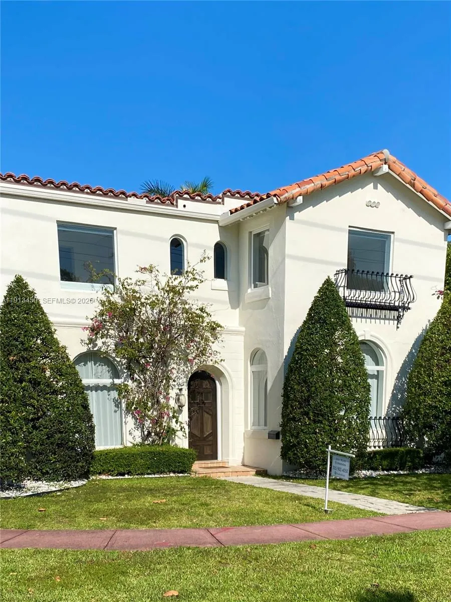 5800 La Gorce Dr, Miami Beach, Florida 33140, Miami Beach, Florida 33140, 5 Bedrooms Bedrooms, ,4 BathroomsBathrooms,Residential,For Sale,5800 La Gorce Dr, Miami Beach, Florida 33140,A11913450