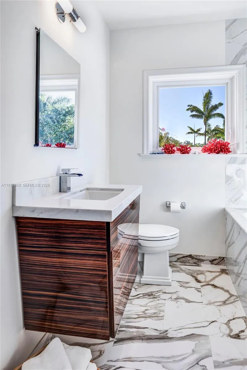 5800 La Gorce Dr, Miami Beach, Florida 33140, Miami Beach, Florida 33140, 5 Bedrooms Bedrooms, ,4 BathroomsBathrooms,Residential,For Sale,5800 La Gorce Dr, Miami Beach, Florida 33140,A11913450