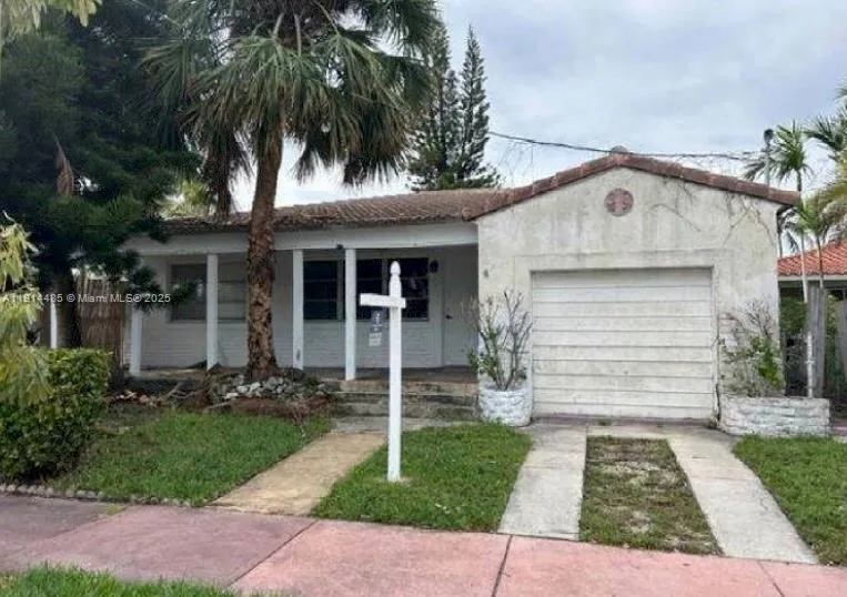 8080 Hawthorne Ave, Miami Beach, Florida 33141, Miami Beach, Florida 33141, 4 Bedrooms Bedrooms, ,2 BathroomsBathrooms,Residential Lease,For Rent,8080 Hawthorne Ave, Miami Beach, Florida 33141,A11914485