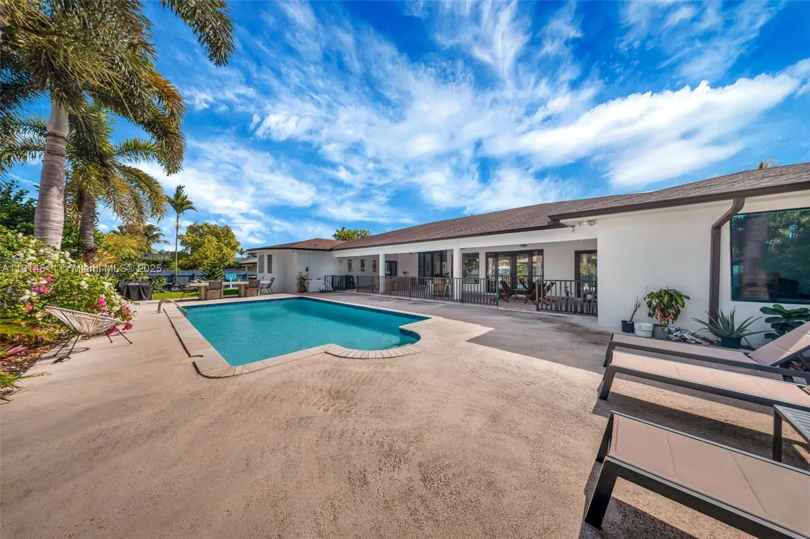 10195 Nw 26th St, Doral, Florida 33172, Doral, Florida 33172, 6 Bedrooms Bedrooms, ,4 BathroomsBathrooms,Residential,For Sale,10195 Nw 26th St, Doral, Florida 33172,A11914511