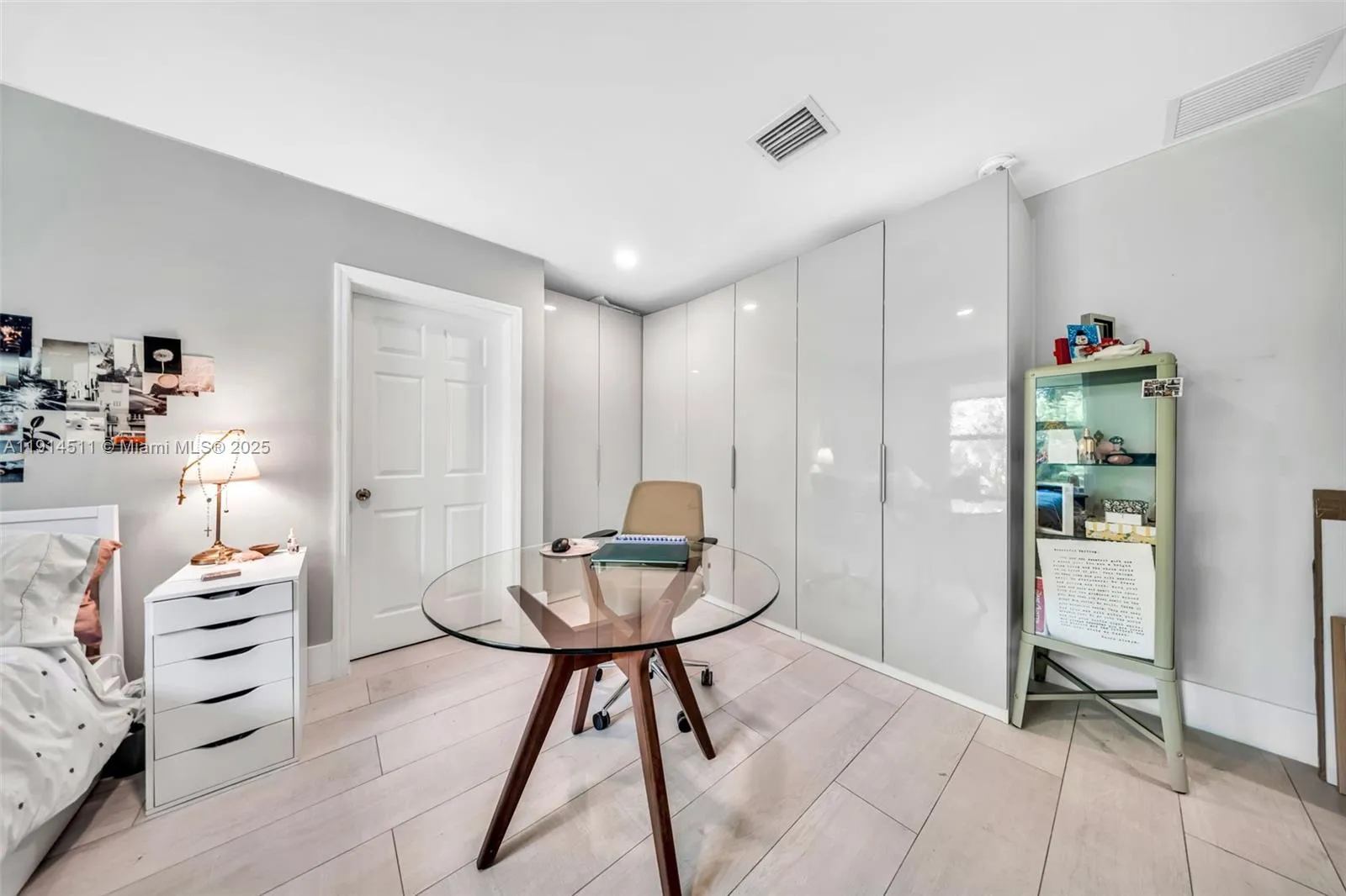 10195 Nw 26th St, Doral, Florida 33172, Doral, Florida 33172, 6 Bedrooms Bedrooms, ,4 BathroomsBathrooms,Residential,For Sale,10195 Nw 26th St, Doral, Florida 33172,A11914511