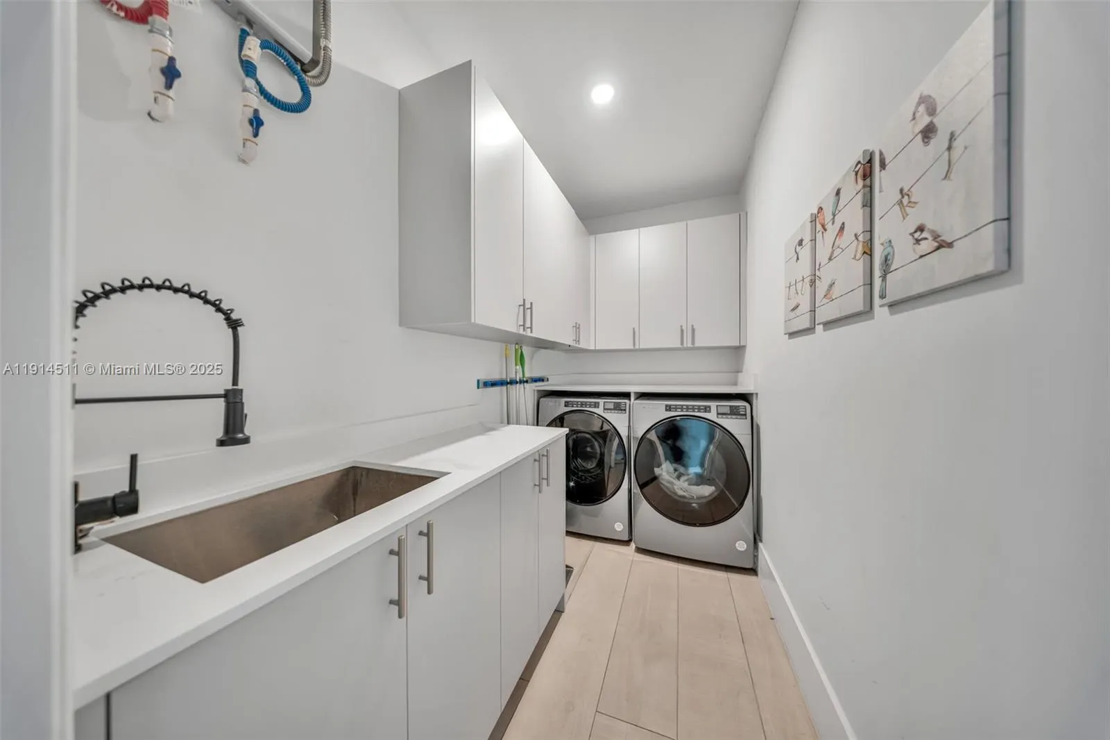 10195 Nw 26th St, Doral, Florida 33172, Doral, Florida 33172, 6 Bedrooms Bedrooms, ,4 BathroomsBathrooms,Residential,For Sale,10195 Nw 26th St, Doral, Florida 33172,A11914511