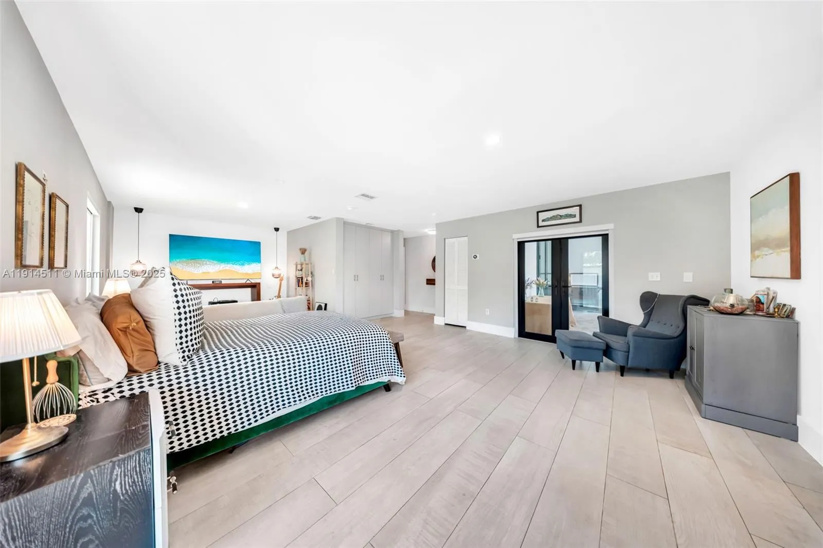 10195 Nw 26th St, Doral, Florida 33172, Doral, Florida 33172, 6 Bedrooms Bedrooms, ,4 BathroomsBathrooms,Residential,For Sale,10195 Nw 26th St, Doral, Florida 33172,A11914511