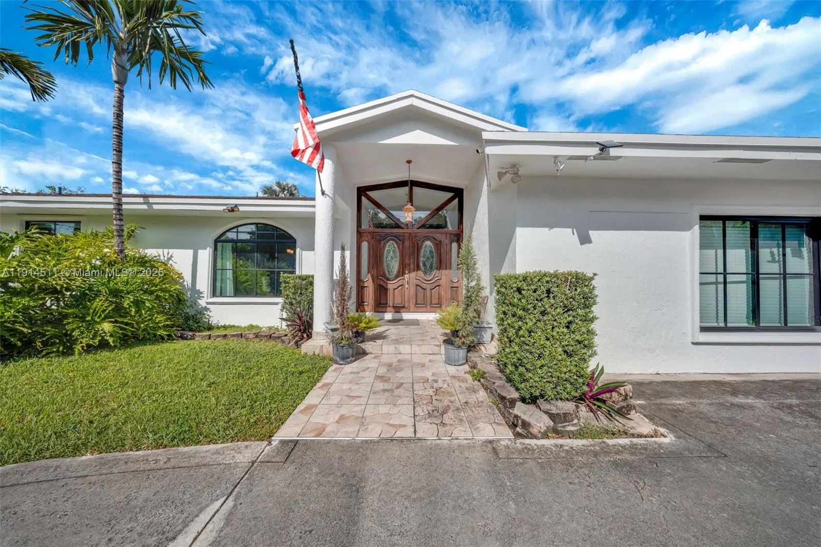 10195 Nw 26th St, Doral, Florida 33172, Doral, Florida 33172, 6 Bedrooms Bedrooms, ,4 BathroomsBathrooms,Residential,For Sale,10195 Nw 26th St, Doral, Florida 33172,A11914511