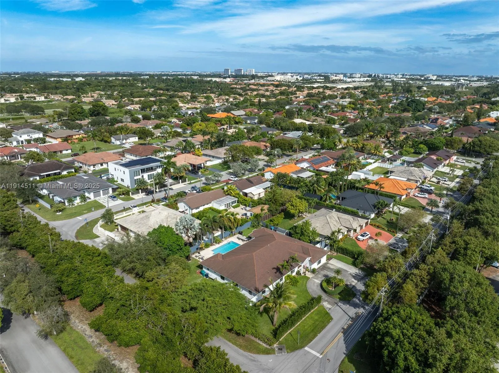 10195 Nw 26th St, Doral, Florida 33172, Doral, Florida 33172, 6 Bedrooms Bedrooms, ,4 BathroomsBathrooms,Residential,For Sale,10195 Nw 26th St, Doral, Florida 33172,A11914511