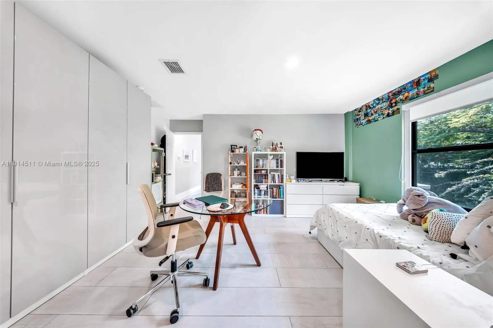 10195 Nw 26th St, Doral, Florida 33172, Doral, Florida 33172, 6 Bedrooms Bedrooms, ,4 BathroomsBathrooms,Residential,For Sale,10195 Nw 26th St, Doral, Florida 33172,A11914511