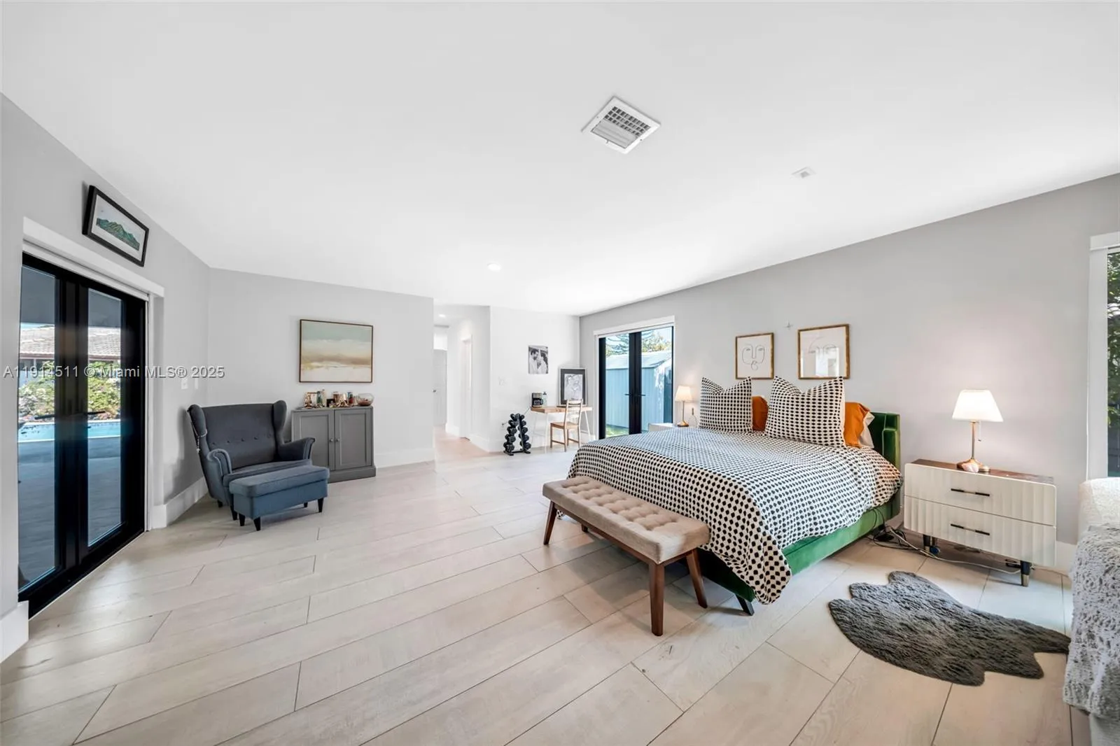 10195 Nw 26th St, Doral, Florida 33172, Doral, Florida 33172, 6 Bedrooms Bedrooms, ,4 BathroomsBathrooms,Residential,For Sale,10195 Nw 26th St, Doral, Florida 33172,A11914511