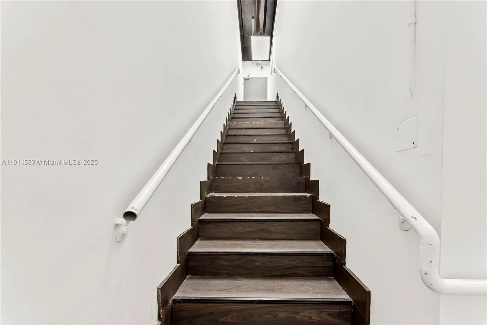 10171 Nw 58th St 6 And 7, Doral, Florida 33178, Doral, Florida 33178, ,Commercial Lease,For Rent,10171 Nw 58th St 6 And 7, Doral, Florida 33178,A11914533