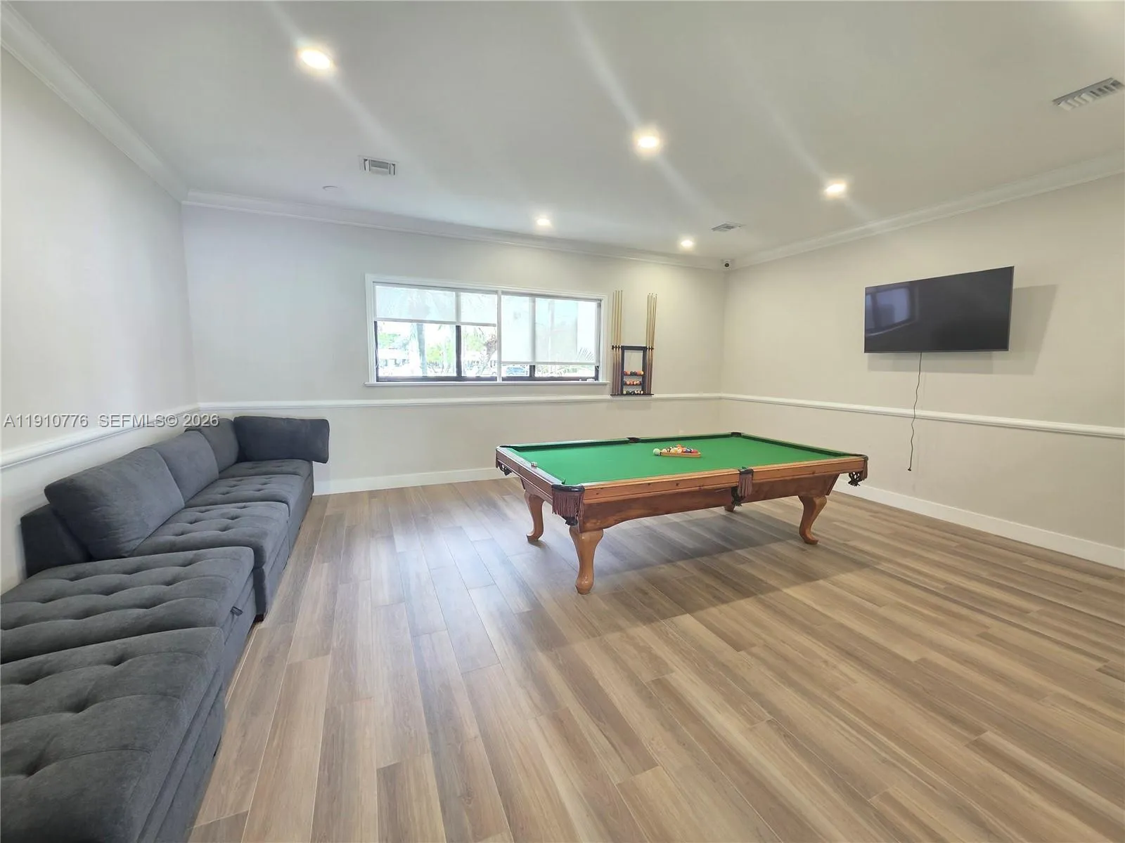 CLUBHOUSE BILLIARD ROOM