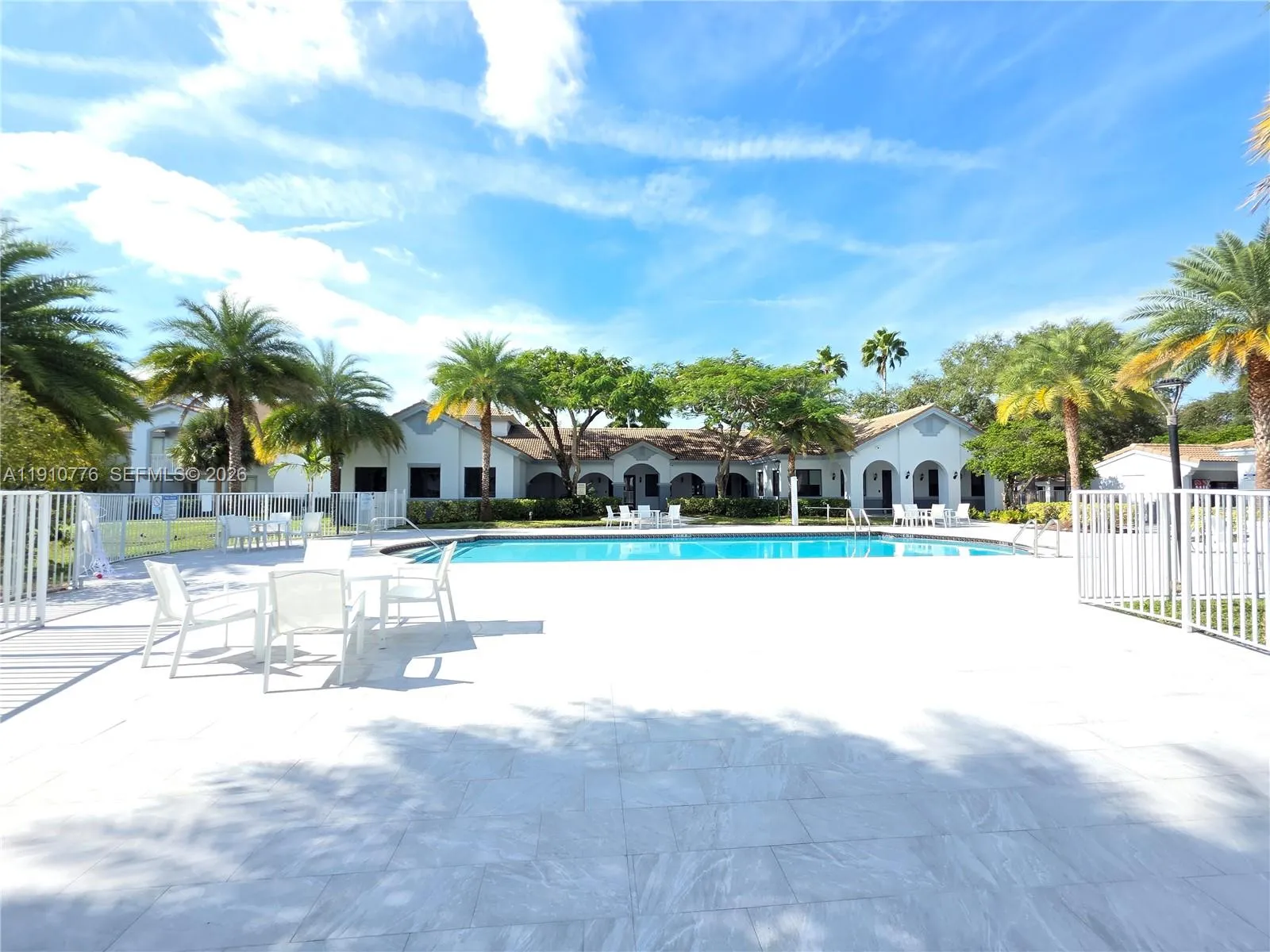 2600 S University Dr 229, Davie, Florida 33328, Davie, Florida 33328, 3 Bedrooms Bedrooms, ,2 BathroomsBathrooms,Residential,For Sale,2600 S University Dr 229, Davie, Florida 33328,A11910776