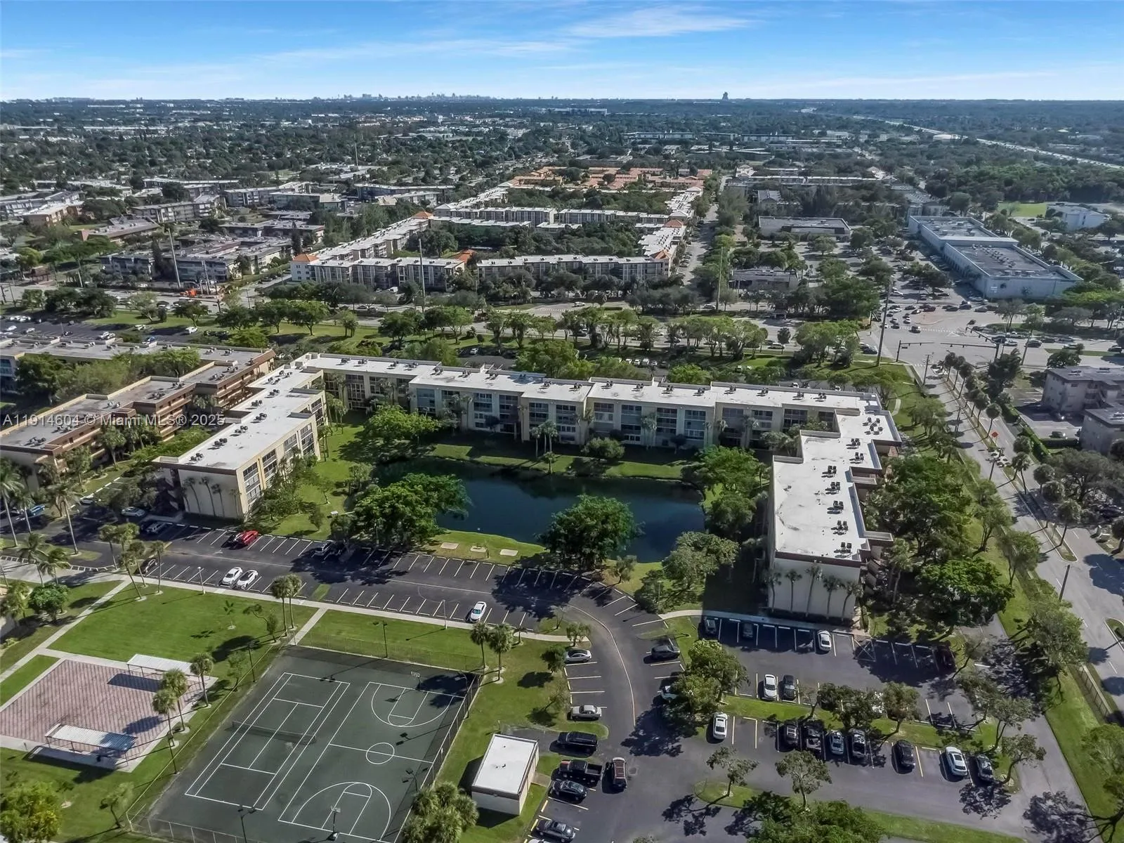 3141 Nw 47th Ter 118, Lauderdale Lakes, Florida 33, Lauderdale Lakes, Florida 33319, 2 Bedrooms Bedrooms, ,2 BathroomsBathrooms,Residential,For Sale,3141 Nw 47th Ter 118, Lauderdale Lakes, Florida 33,A11914604