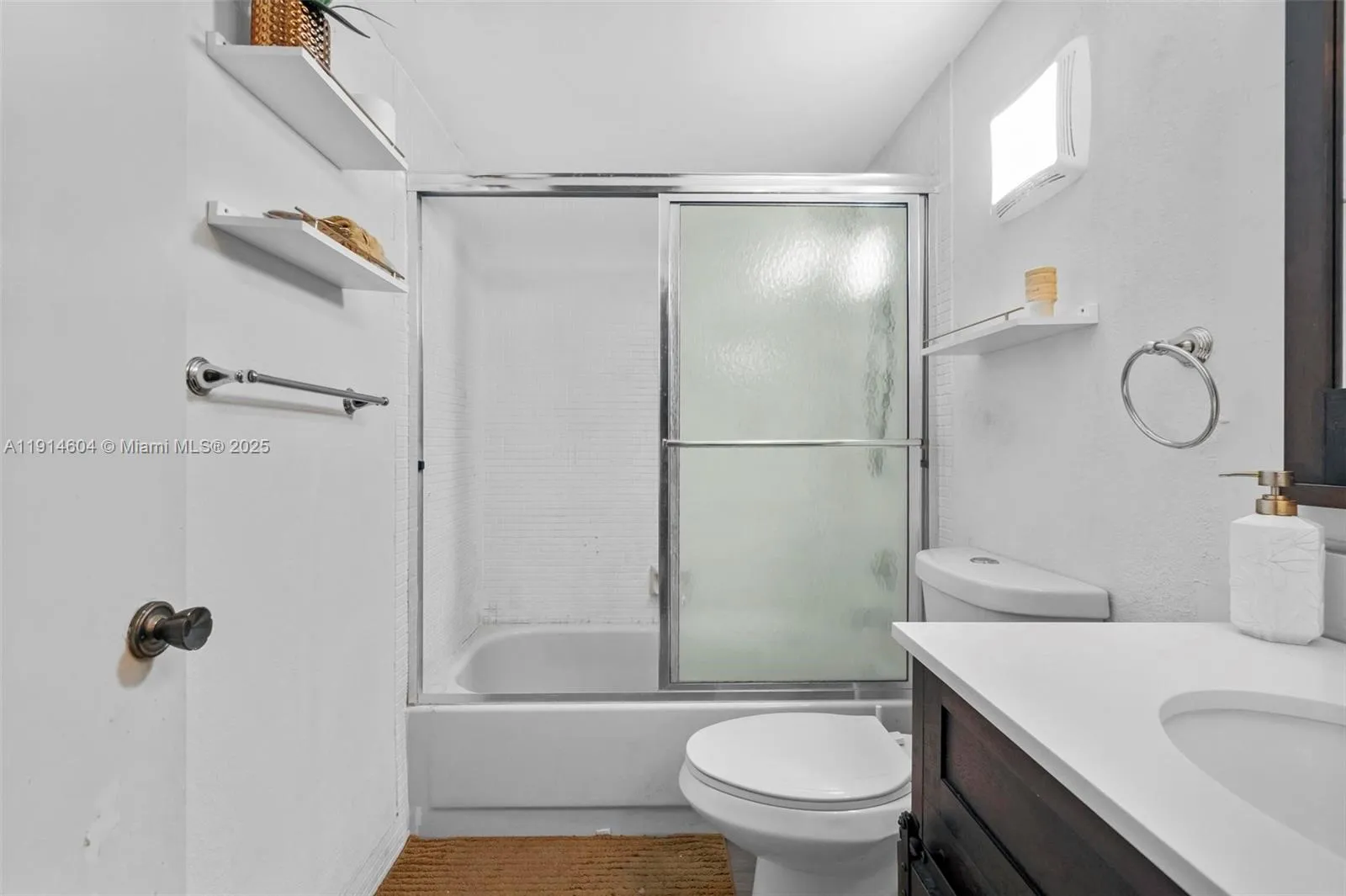 3141 Nw 47th Ter 118, Lauderdale Lakes, Florida 33, Lauderdale Lakes, Florida 33319, 2 Bedrooms Bedrooms, ,2 BathroomsBathrooms,Residential,For Sale,3141 Nw 47th Ter 118, Lauderdale Lakes, Florida 33,A11914604