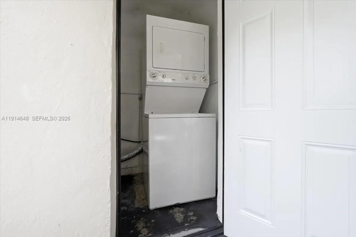 3520 Sw 25th St, Miami, Florida 33133, Miami, Florida 33133, ,Residential Income,For Sale,3520 Sw 25th St, Miami, Florida 33133,A11914648