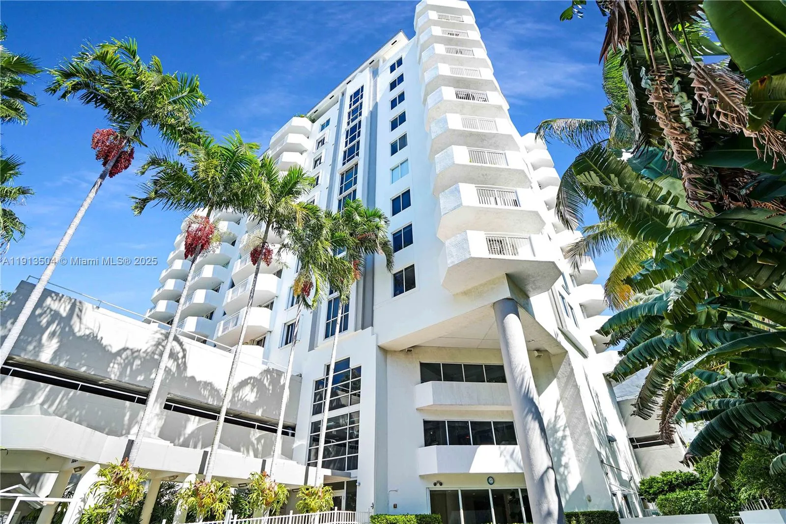 1621 Bay Rd 606, Miami Beach, Florida 33139, Miami Beach, Florida 33139, 2 Bedrooms Bedrooms, ,2 BathroomsBathrooms,Residential,For Sale,1621 Bay Rd 606, Miami Beach, Florida 33139,A11913504