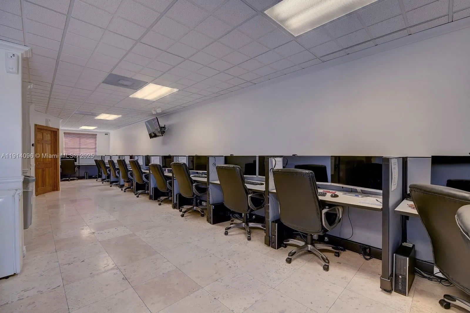 5220 S University Dr 203c, Davie, Florida 33328, Davie, Florida 33328, ,Commercial Lease,For Rent,5220 S University Dr 203c, Davie, Florida 33328,A11914096