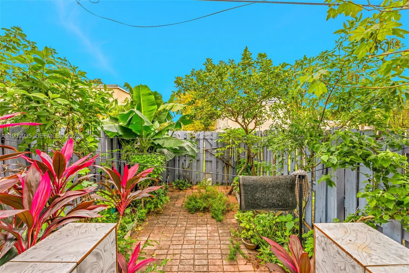 427 Nw 84th Ter 427, Miami, Florida 33150, Miami, Florida 33150, 2 Bedrooms Bedrooms, ,1 BathroomBathrooms,Residential,For Sale,427 Nw 84th Ter 427, Miami, Florida 33150,A11909935