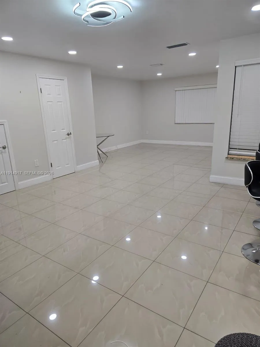 6395 Sw 136th Ct 110k, Miami, Florida 33183, Miami, Florida 33183, 2 Bedrooms Bedrooms, ,2 BathroomsBathrooms,Residential Lease,For Rent,6395 Sw 136th Ct 110k, Miami, Florida 33183,A11914917