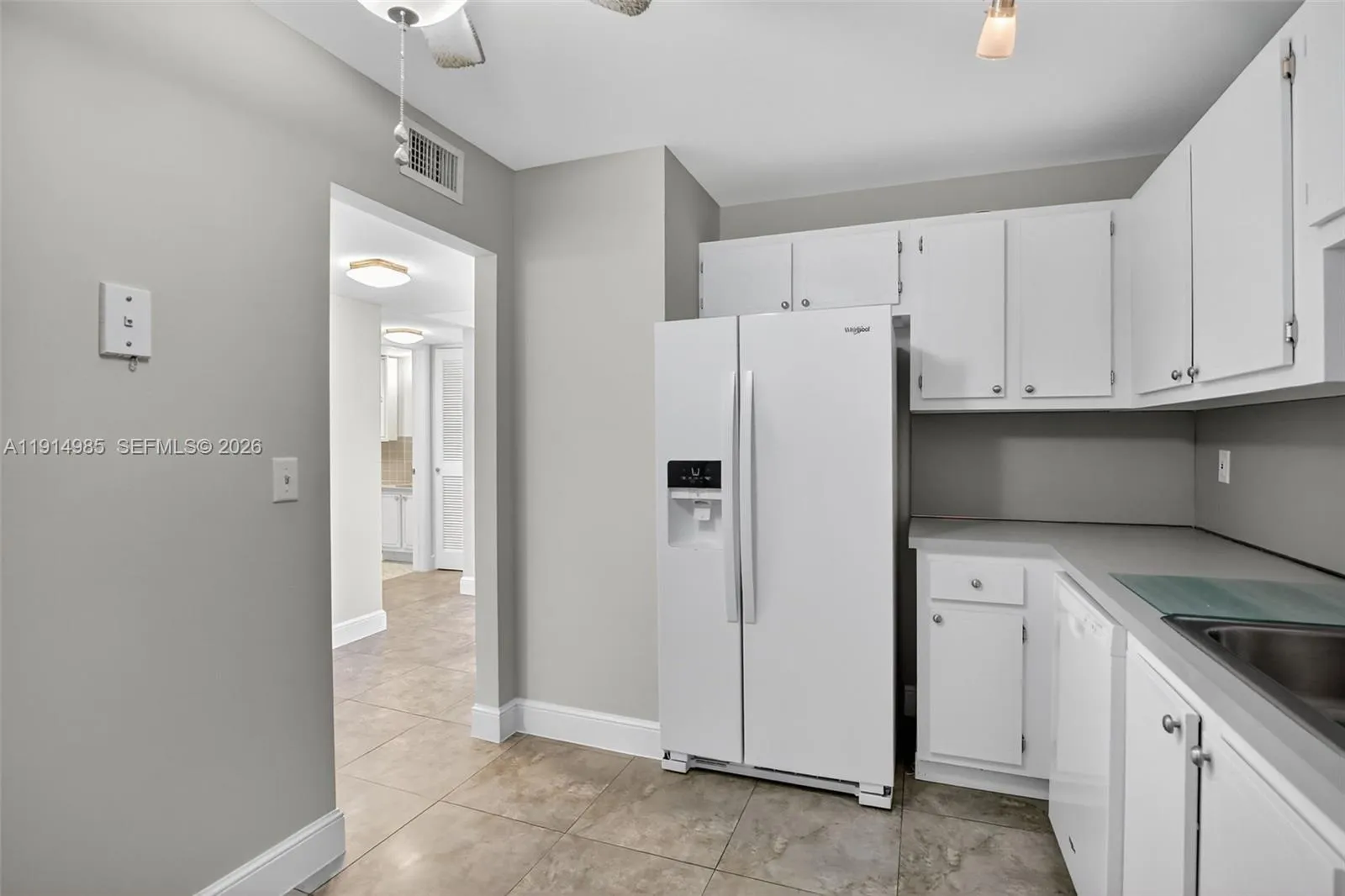 3050 Ne 16th Ave 407, Oakland Park, Florida 33334, Oakland Park, Florida 33334, 2 Bedrooms Bedrooms, ,2 BathroomsBathrooms,Residential,For Sale,3050 Ne 16th Ave 407, Oakland Park, Florida 33334,A11914985