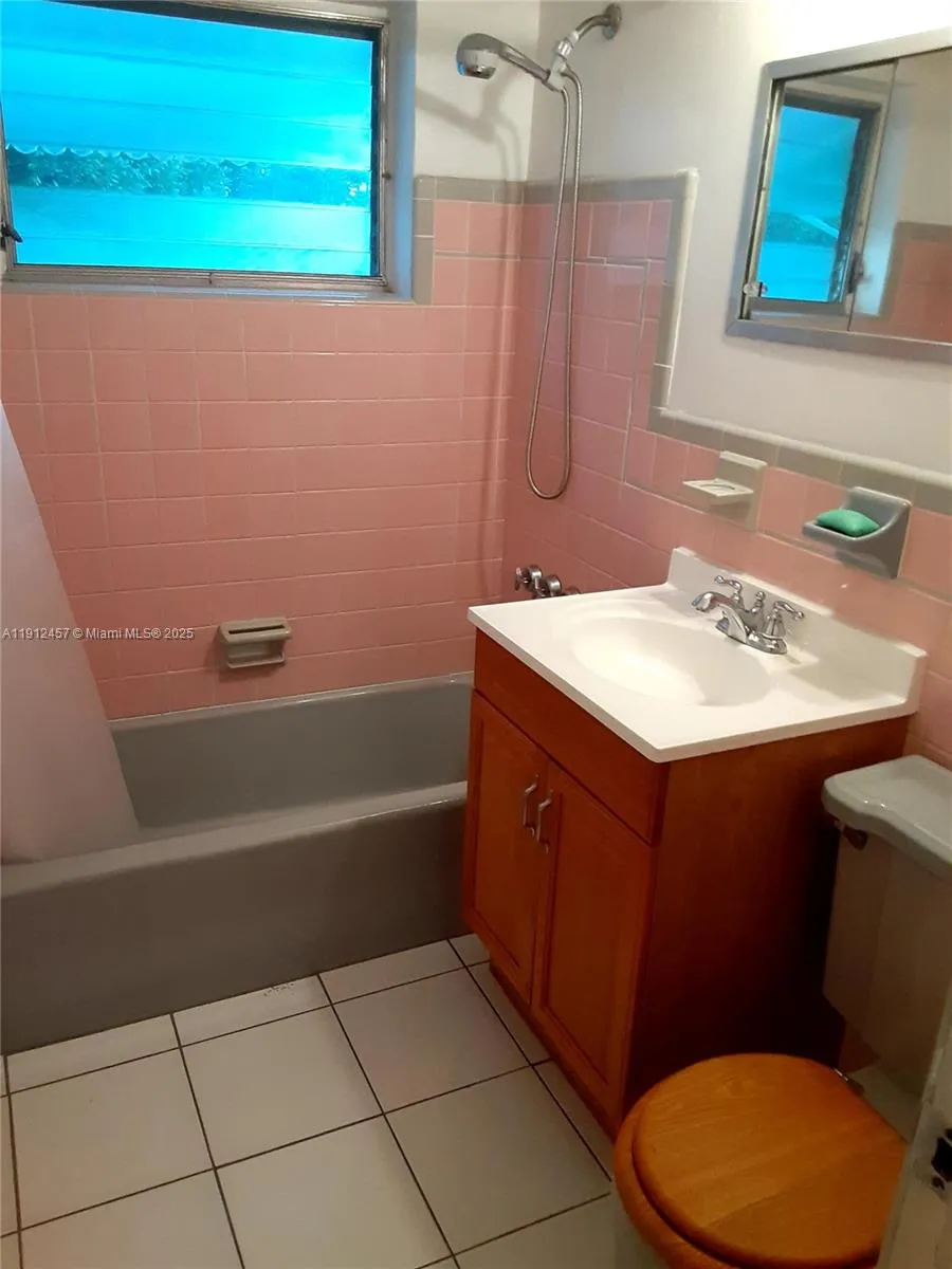 6340 Washington St, Hollywood, Florida 33023, Hollywood, Florida 33023, 2 Bedrooms Bedrooms, ,1 BathroomBathrooms,Residential,For Sale,6340 Washington St, Hollywood, Florida 33023,A11912457
