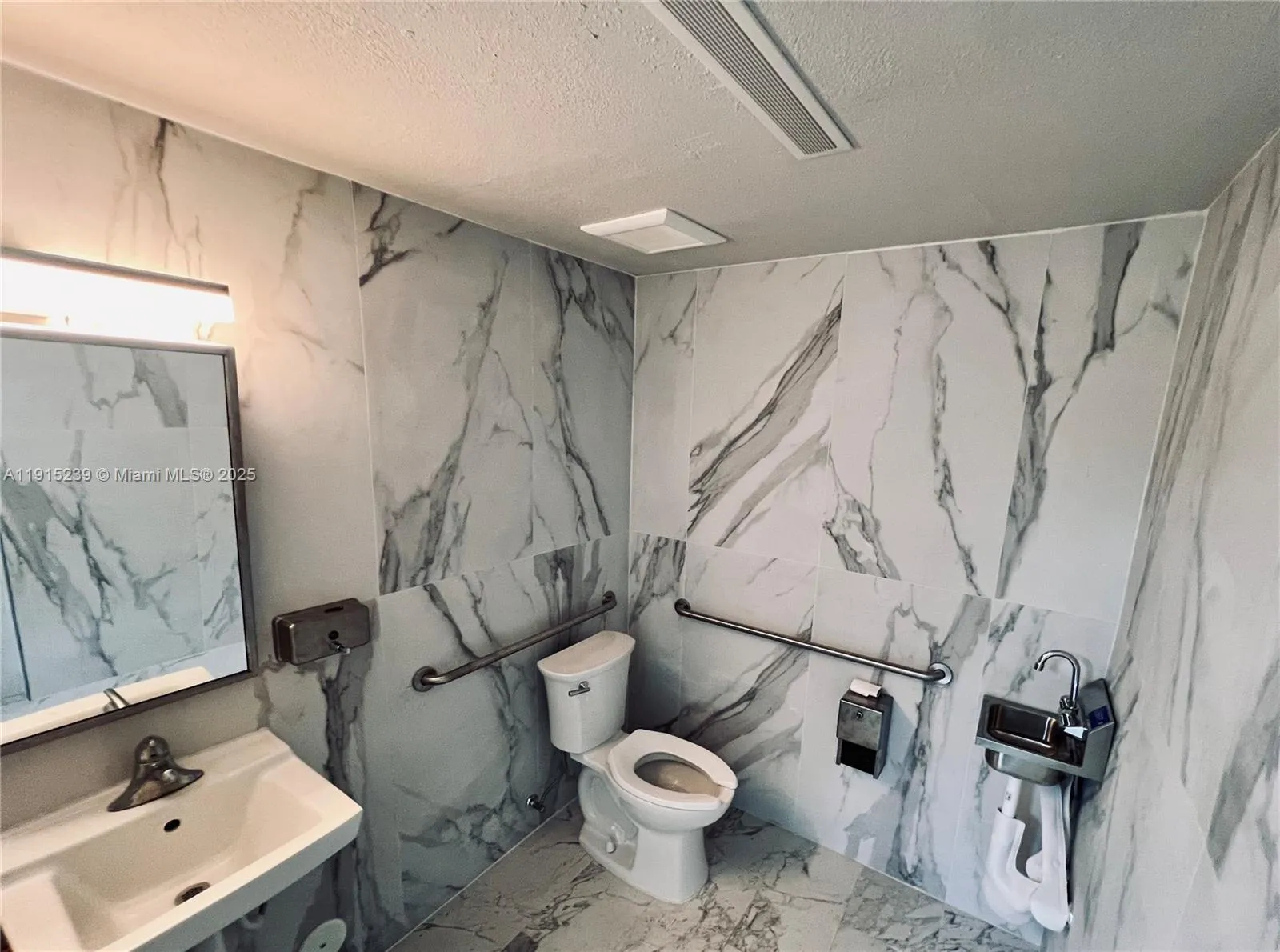 3070 Nw 46th St, Miami, Florida 33142, Miami, Florida 33142, ,Commercial Sale,For Sale,3070 Nw 46th St, Miami, Florida 33142,A11915239