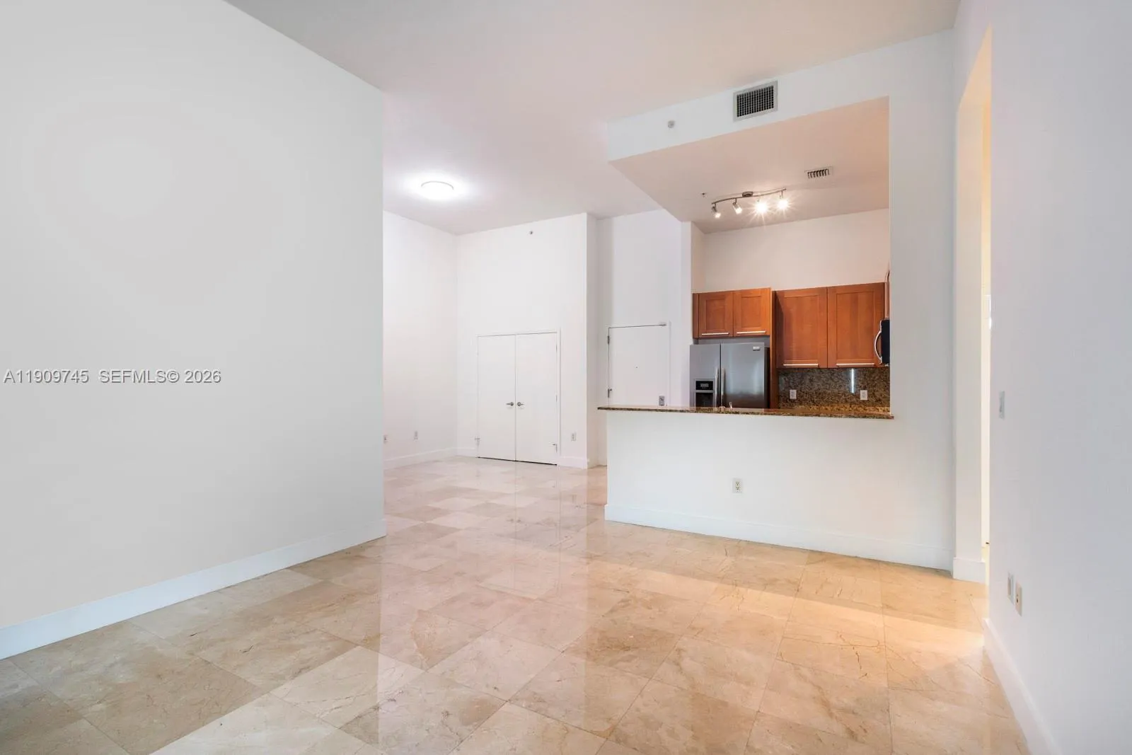 9055 Sw 73rd Ct 707, Miami, Florida 33156, Miami, Florida 33156, 1 Bedroom Bedrooms, ,1 BathroomBathrooms,Residential,For Sale,9055 Sw 73rd Ct 707, Miami, Florida 33156,A11909745