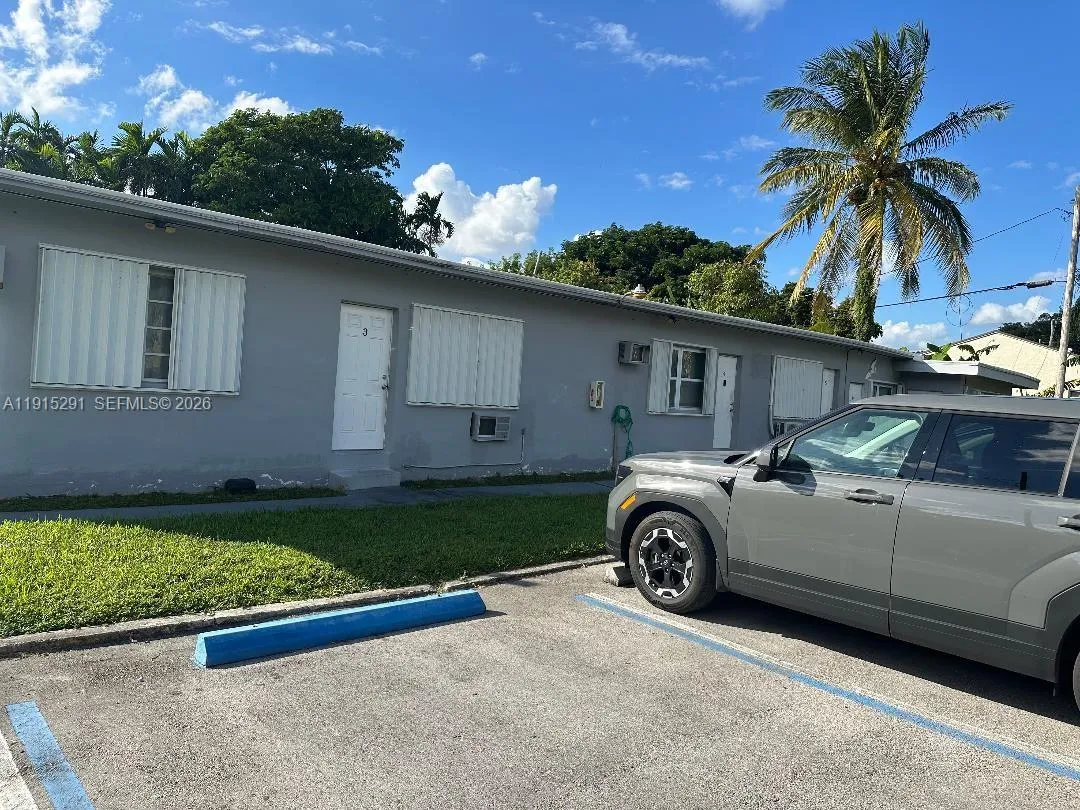 1293 Ne 109th St 3, Miami, Florida 33161, Miami, Florida 33161, ,1 BathroomBathrooms,Residential Lease,For Rent,1293 Ne 109th St 3, Miami, Florida 33161,A11915291