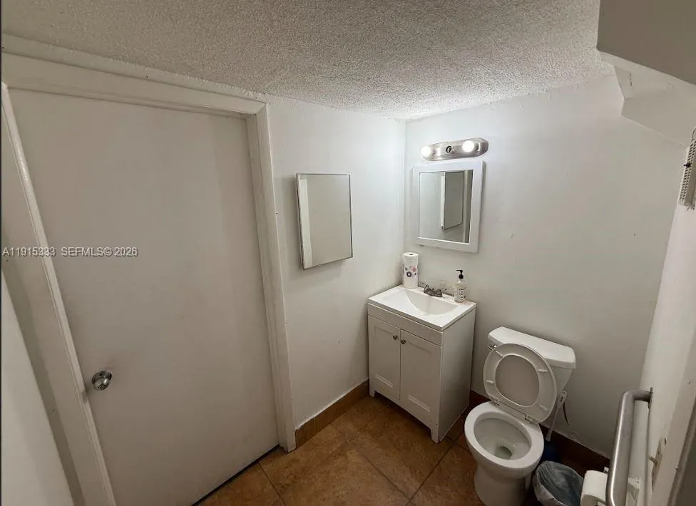 1st Floor Bathroom