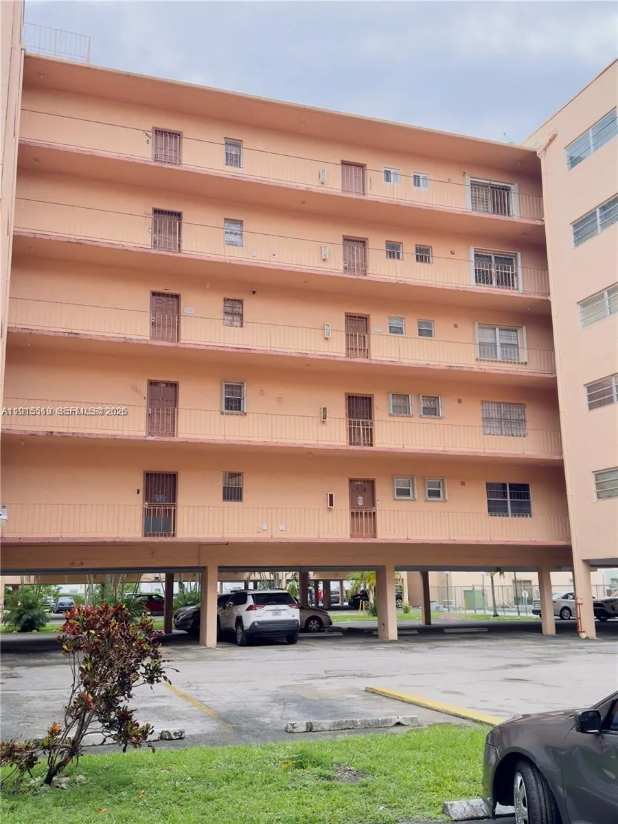 440 E 23rd St 1305, Hialeah, Florida 33013, Hialeah, Florida 33013, 2 Bedrooms Bedrooms, ,2 BathroomsBathrooms,Residential Lease,For Rent,440 E 23rd St 1305, Hialeah, Florida 33013,A11915519