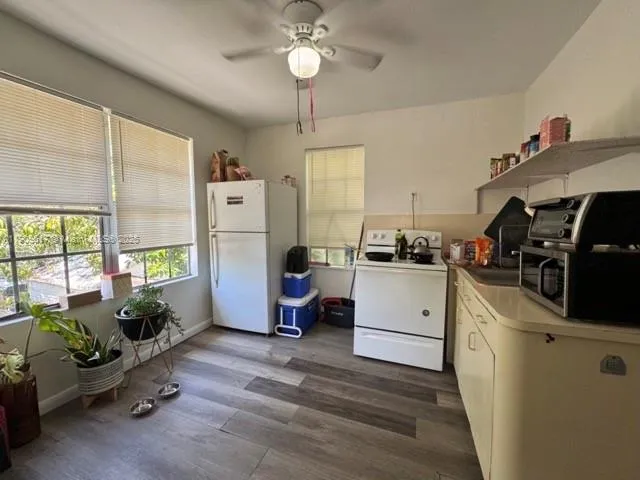 Unit B2 - Kitchen