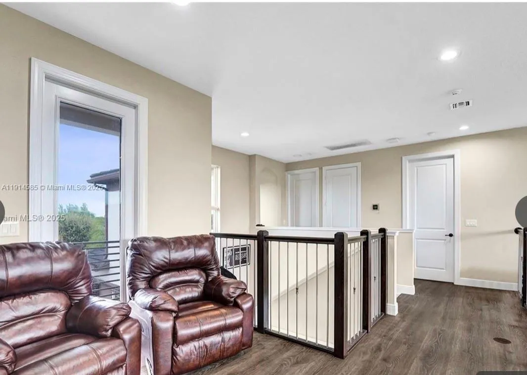 Davie, Florida 33314, 5 Bedrooms Bedrooms, ,5 BathroomsBathrooms,Residential Lease,For Rent,A11914585