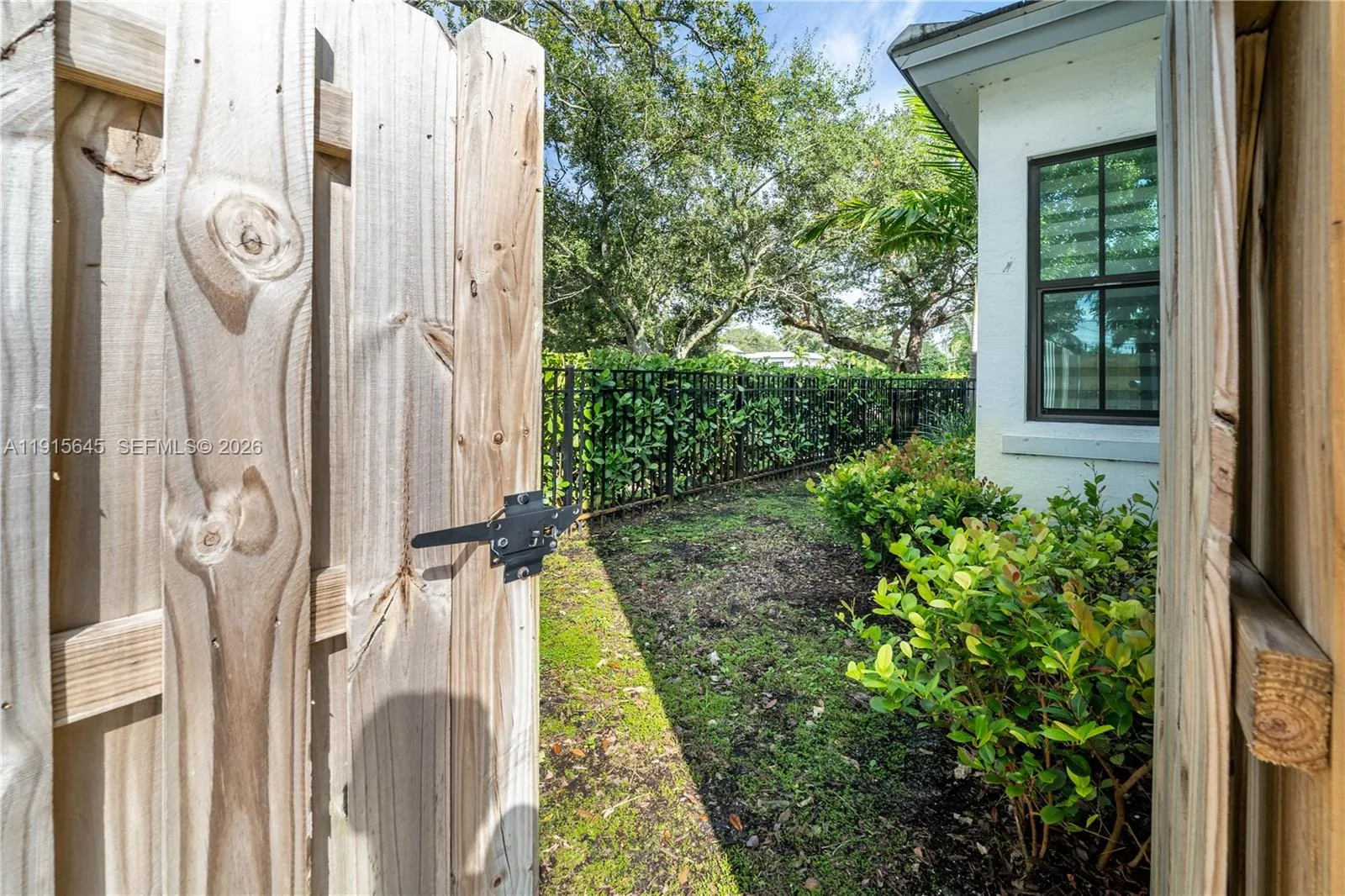 1928 Sw 5th Blvd, Fort Lauderdale, Florida 33312, Fort Lauderdale, Florida 33312, 3 Bedrooms Bedrooms, ,2 BathroomsBathrooms,Residential,For Sale,1928 Sw 5th Blvd, Fort Lauderdale, Florida 33312,A11915645