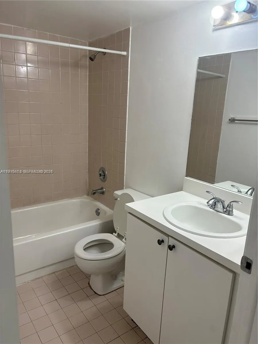 8240 Sw 210th St 201, Cutler Bay, Florida 33189, Cutler Bay, Florida 33189, 2 Bedrooms Bedrooms, ,2 BathroomsBathrooms,Residential Lease,For Rent,8240 Sw 210th St 201, Cutler Bay, Florida 33189,A11915653