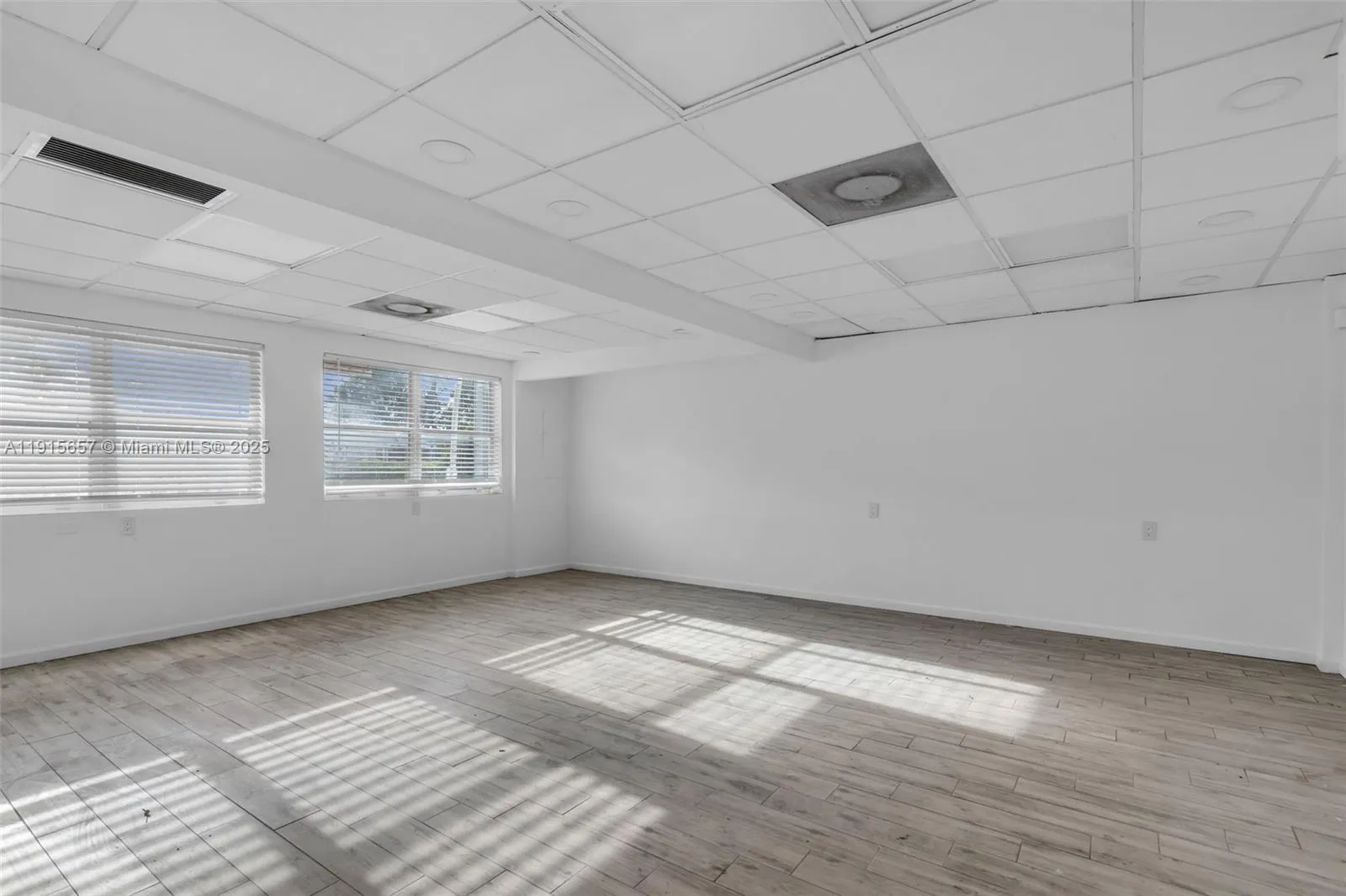 1226 Nw 23rd Ave, Fort Lauderdale, Florida 33311, Fort Lauderdale, Florida 33311, ,Commercial Lease,For Rent,1226 Nw 23rd Ave, Fort Lauderdale, Florida 33311,A11915657