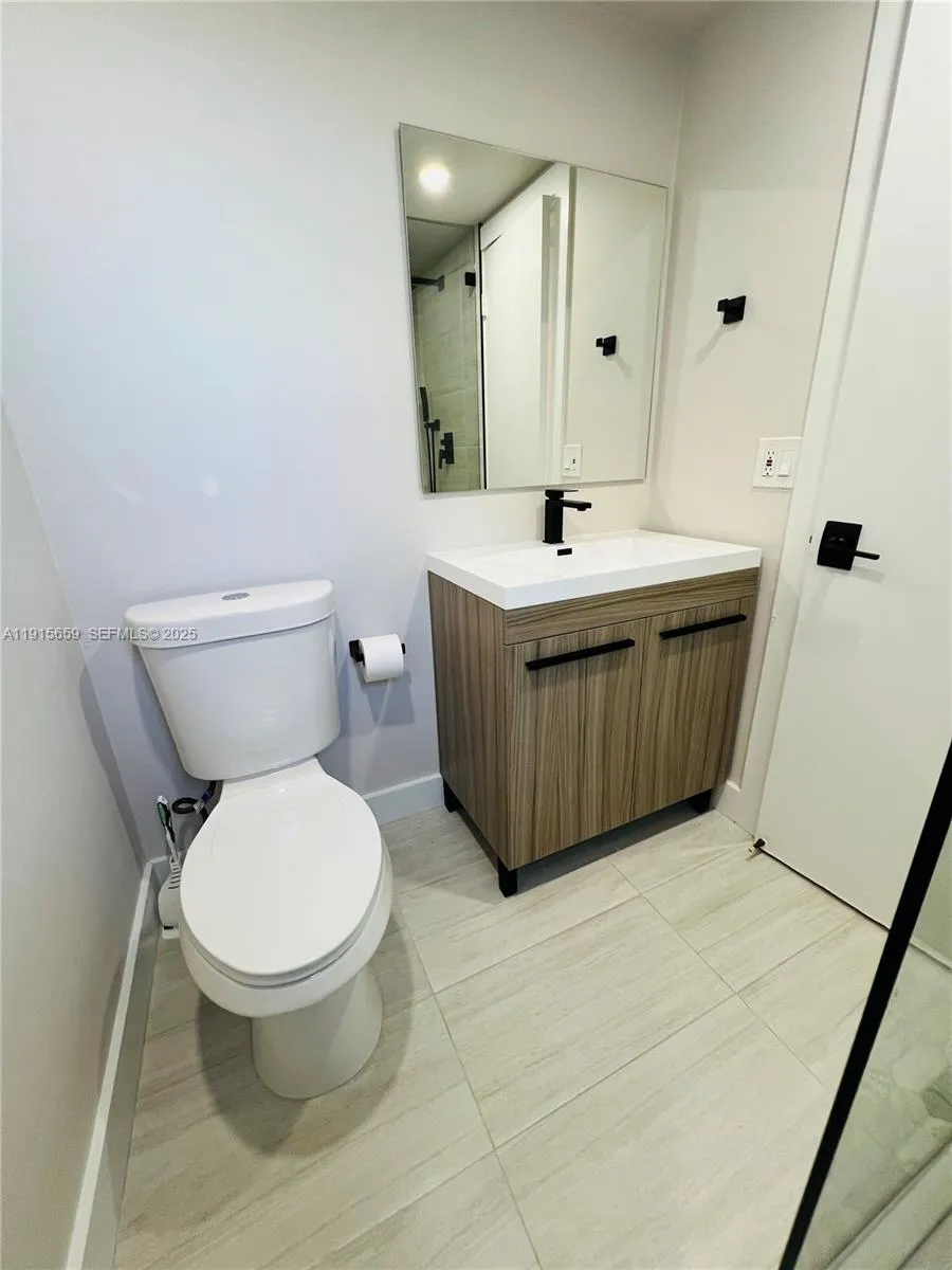 3826 Sw 107th Ave 2-2, Miami, Florida 33165, Miami, Florida 33165, 2 Bedrooms Bedrooms, ,2 BathroomsBathrooms,Residential Lease,For Rent,3826 Sw 107th Ave 2-2, Miami, Florida 33165,A11915659