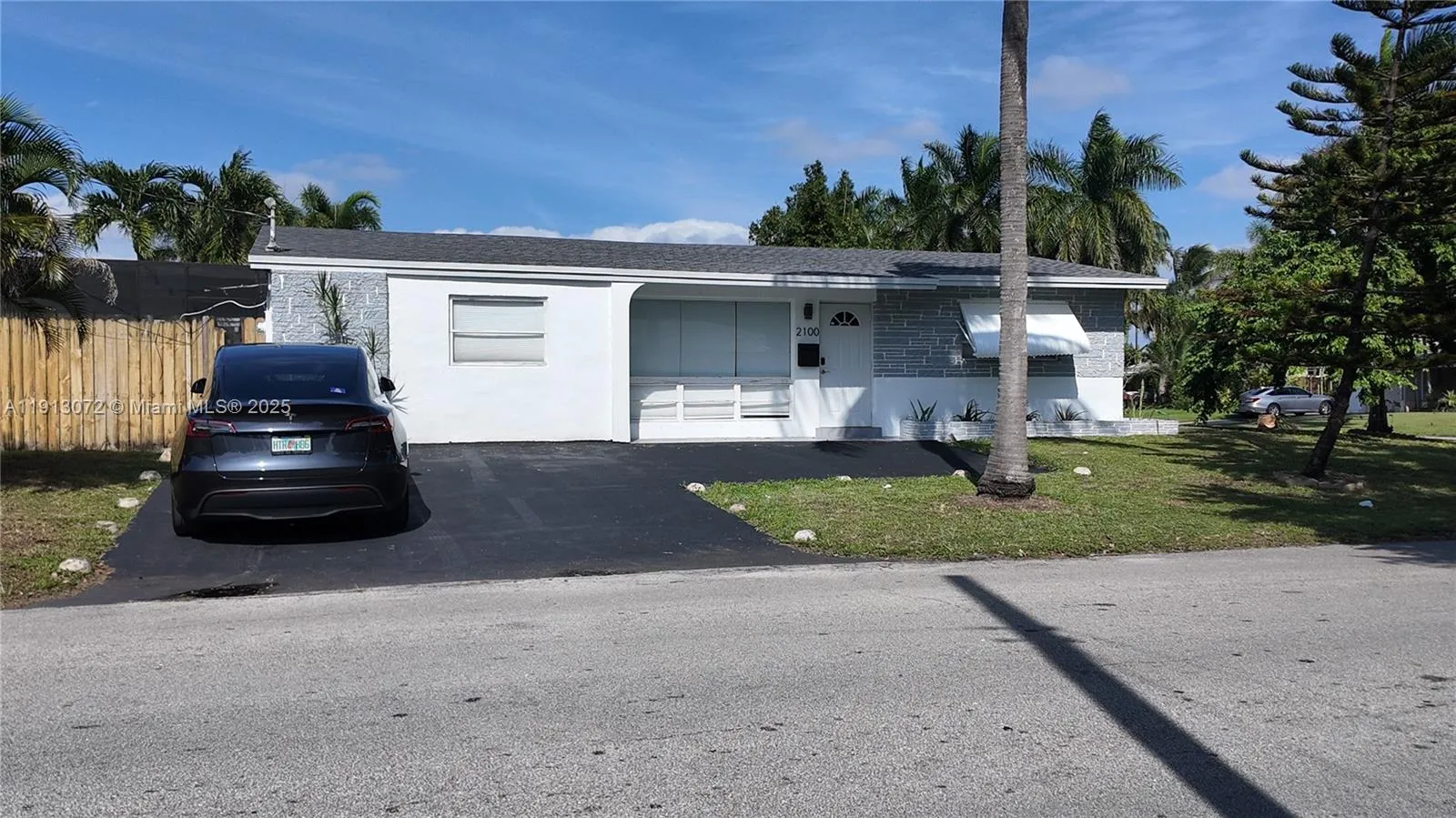 Hollywood, Florida 33021, 3 Bedrooms Bedrooms, ,2 BathroomsBathrooms,Residential Lease,For Rent,A11913072