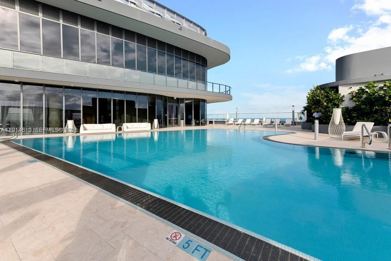 1000 Se Brickell Plz 2101, Miami, Florida 33131, Miami, Florida 33131, 2 Bedrooms Bedrooms, ,2 BathroomsBathrooms,Residential,For Sale,1000 Se Brickell Plz 2101, Miami, Florida 33131,A11914613