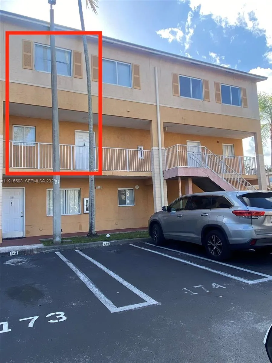 6245 Kendale Lakes Cir 209, Miami, Florida 33183, Miami, Florida 33183, 3 Bedrooms Bedrooms, ,2 BathroomsBathrooms,Residential Lease,For Rent,6245 Kendale Lakes Cir 209, Miami, Florida 33183,A11915598