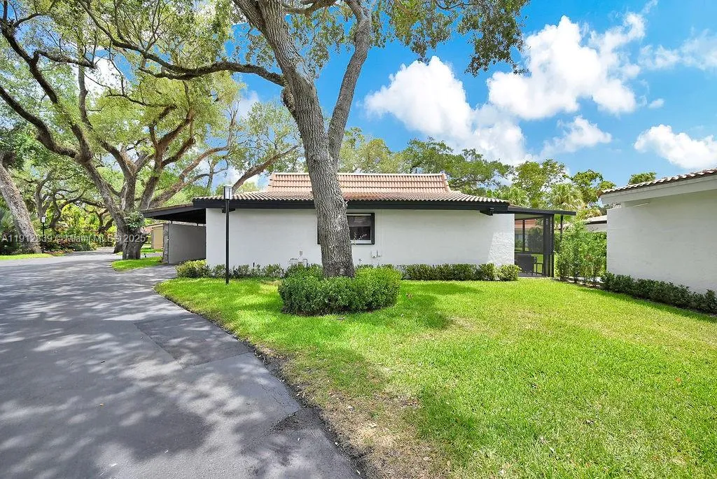 3501 Keyser Ave 43, Hollywood, Florida 33021, Hollywood, Florida 33021, 2 Bedrooms Bedrooms, ,2 BathroomsBathrooms,Residential,For Sale,3501 Keyser Ave 43, Hollywood, Florida 33021,A11912339