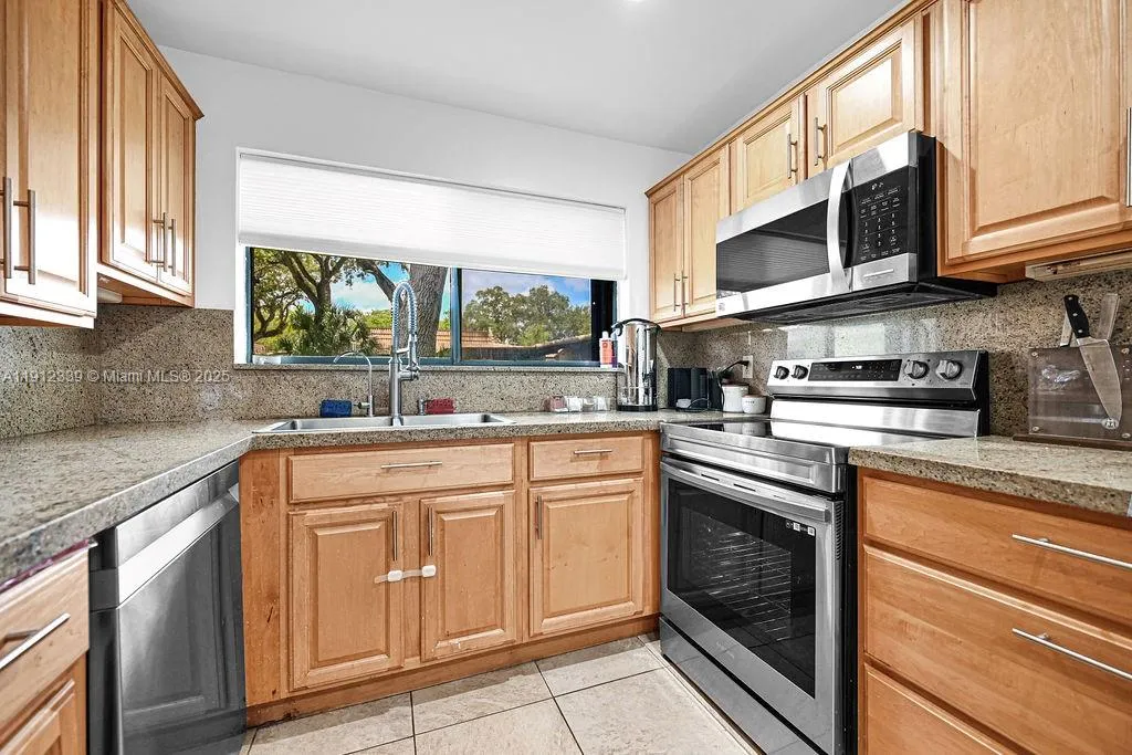 3501 Keyser Ave 43, Hollywood, Florida 33021, Hollywood, Florida 33021, 2 Bedrooms Bedrooms, ,2 BathroomsBathrooms,Residential,For Sale,3501 Keyser Ave 43, Hollywood, Florida 33021,A11912339