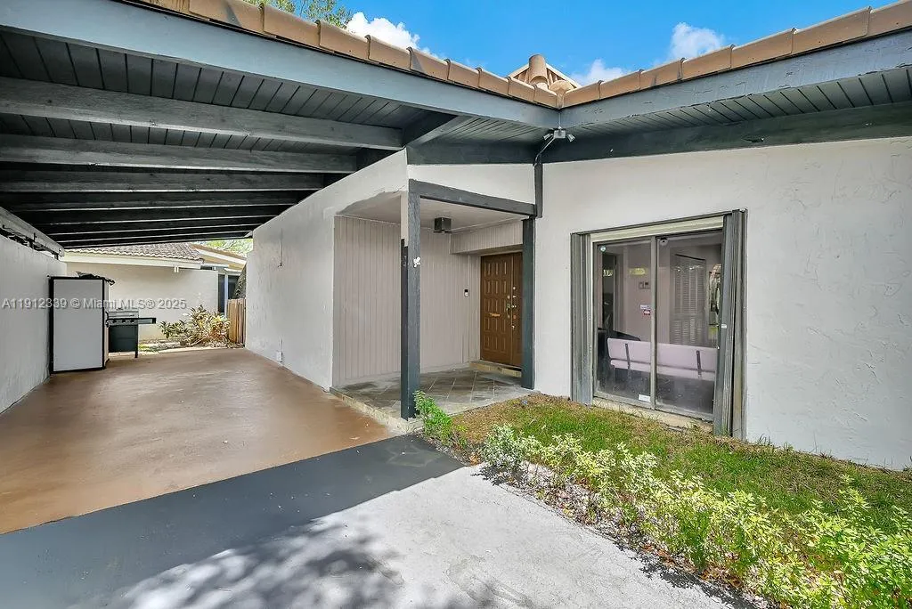 3501 Keyser Ave 43, Hollywood, Florida 33021, Hollywood, Florida 33021, 2 Bedrooms Bedrooms, ,2 BathroomsBathrooms,Residential,For Sale,3501 Keyser Ave 43, Hollywood, Florida 33021,A11912339
