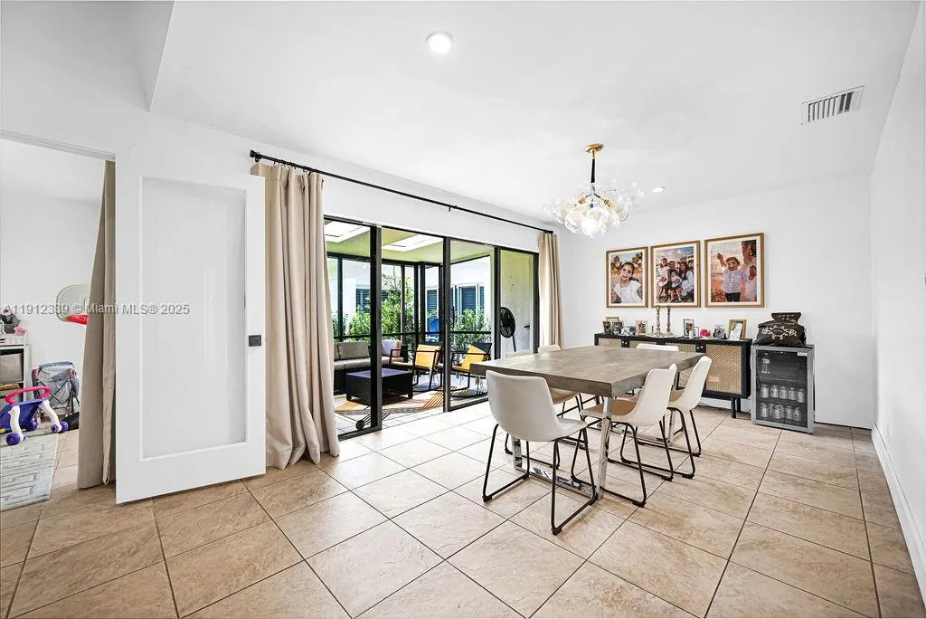 3501 Keyser Ave 43, Hollywood, Florida 33021, Hollywood, Florida 33021, 2 Bedrooms Bedrooms, ,2 BathroomsBathrooms,Residential,For Sale,3501 Keyser Ave 43, Hollywood, Florida 33021,A11912339