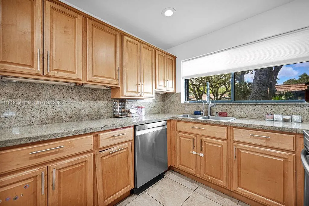 3501 Keyser Ave 43, Hollywood, Florida 33021, Hollywood, Florida 33021, 2 Bedrooms Bedrooms, ,2 BathroomsBathrooms,Residential,For Sale,3501 Keyser Ave 43, Hollywood, Florida 33021,A11912339