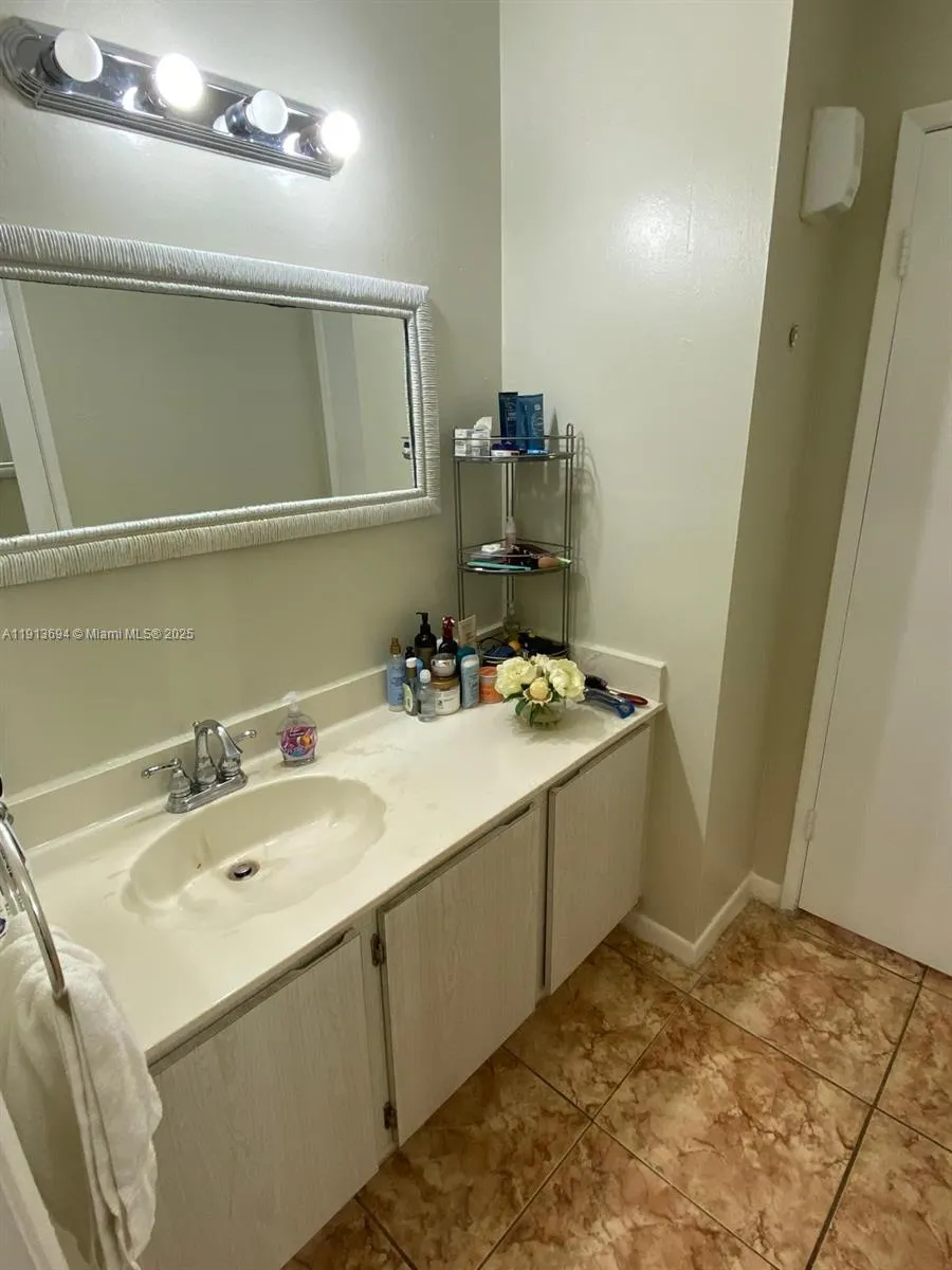 10454 Nw 5th Ter 4-30, Miami, Florida 33172, Miami, Florida 33172, 3 Bedrooms Bedrooms, ,2 BathroomsBathrooms,Residential,For Sale,10454 Nw 5th Ter 4-30, Miami, Florida 33172,A11913694