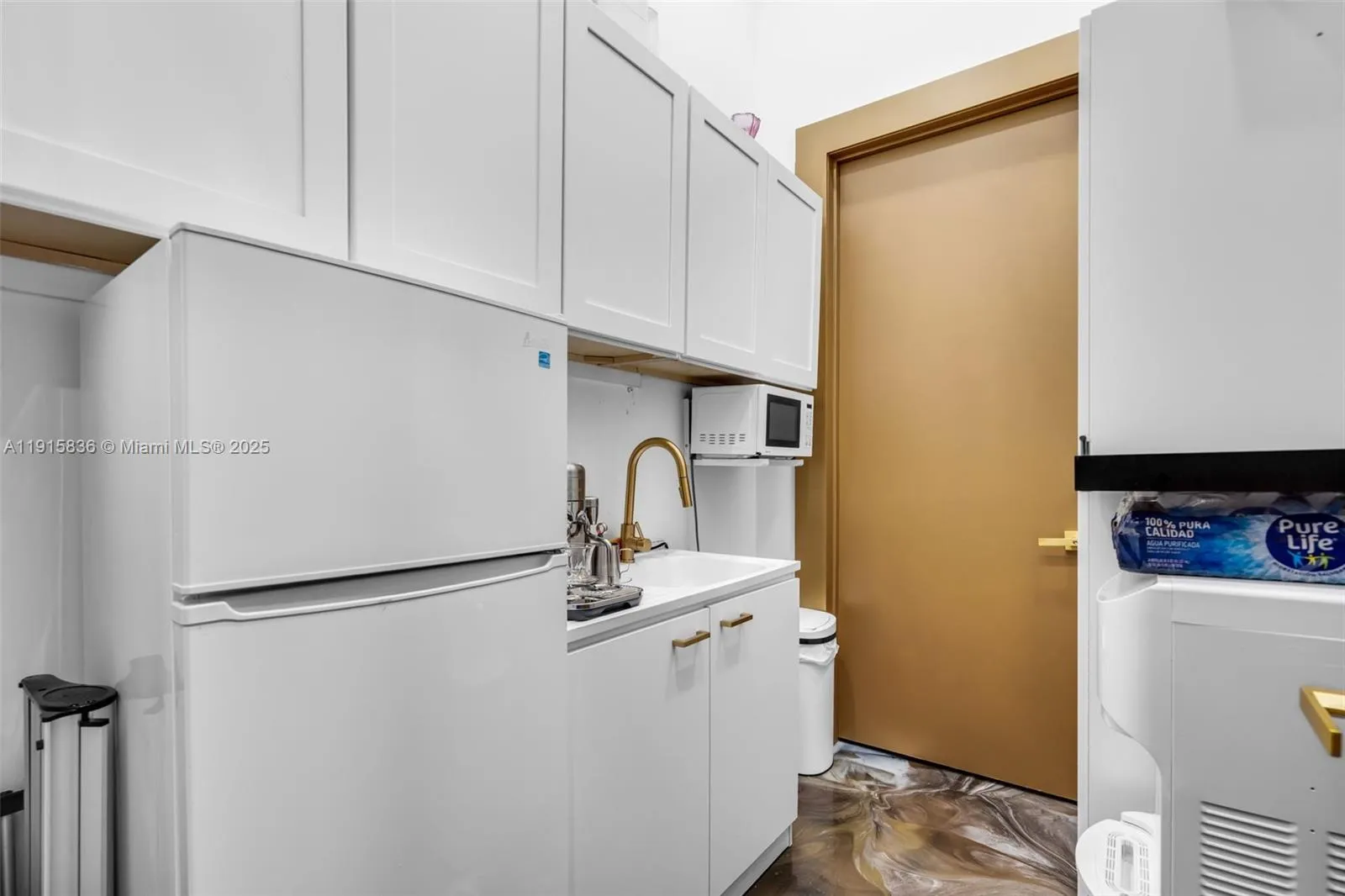 Confidential 8th St, Miami, Florida 33184, Miami, Florida 33184, ,Business Opportunity,For Sale,Confidential 8th St, Miami, Florida 33184,A11915836