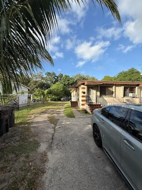 551-553 Ne 133rd St, North Miami, Florida 33161, North Miami, Florida 33161, ,Residential Income,For Sale,551-553 Ne 133rd St, North Miami, Florida 33161,A11915509